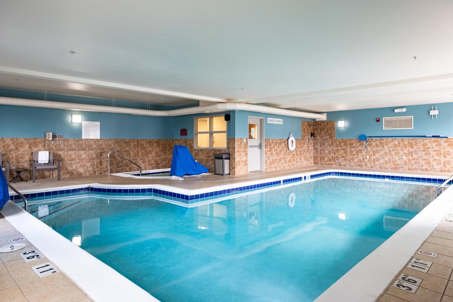 Holiday Inn Express Hotel & Suites Evanston by IHG photo 55