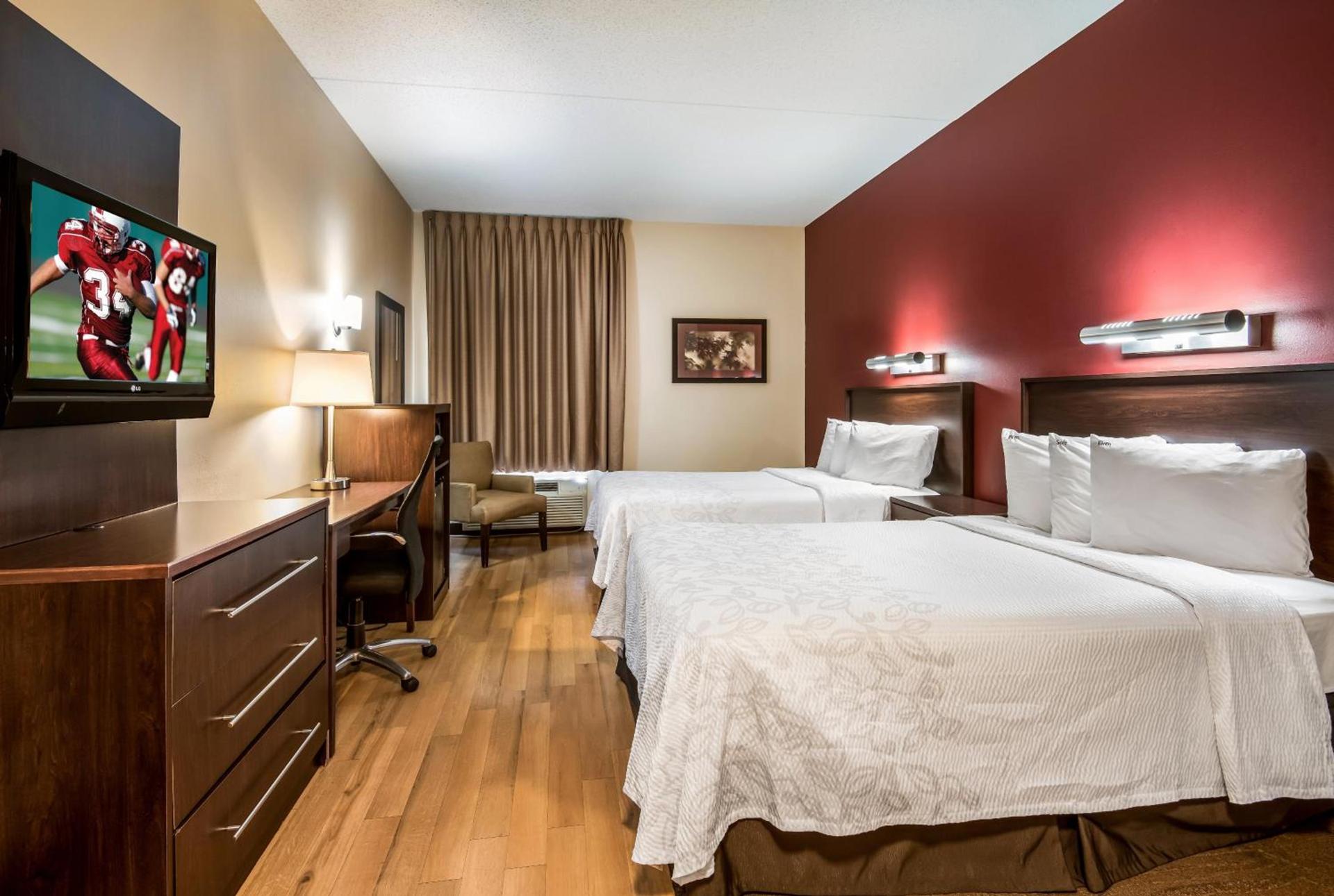 Red Roof Inn PLUS+ South Deerfield - Amherst photo 18
