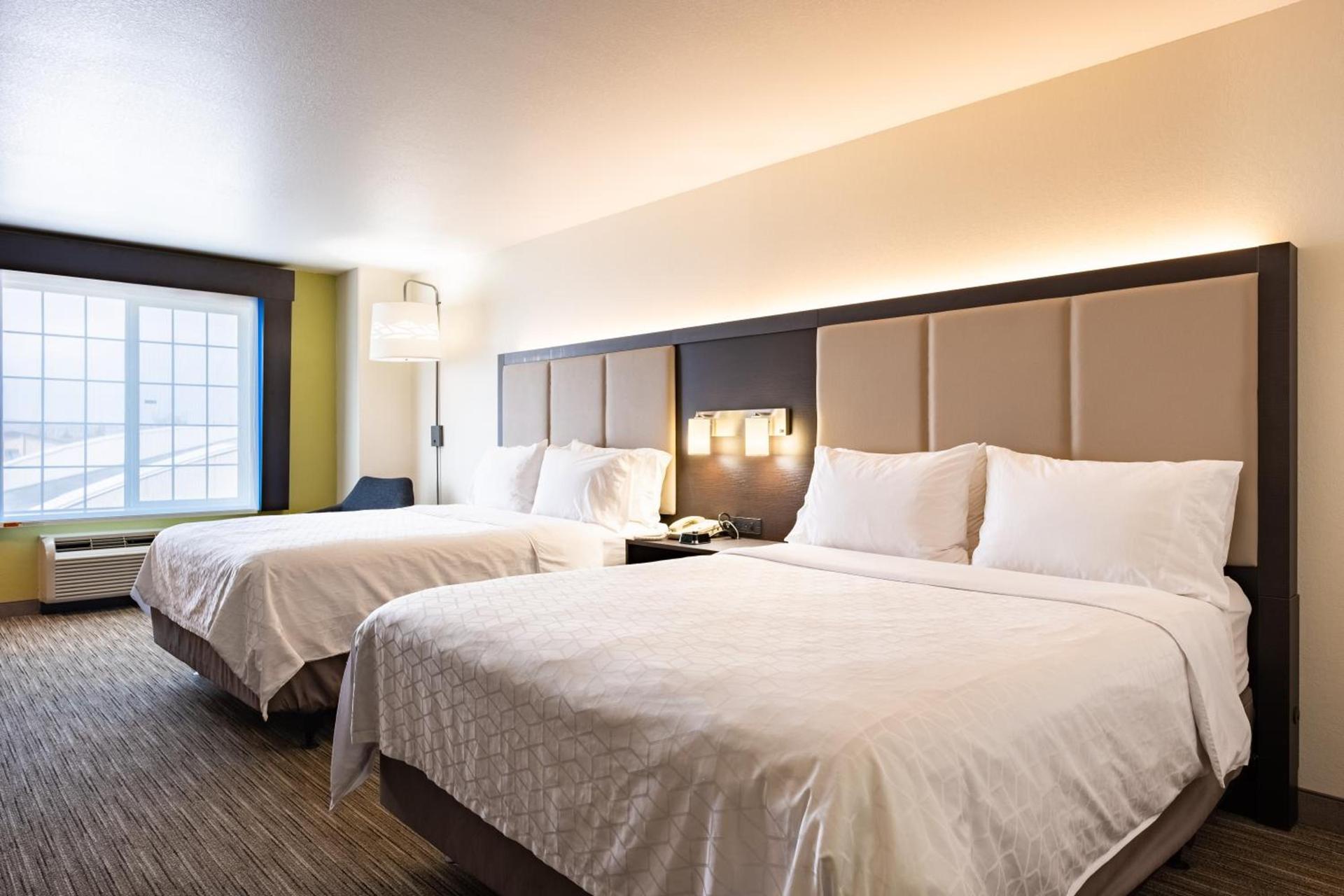 Holiday Inn Express Hotel & Suites Evanston by IHG photo 19