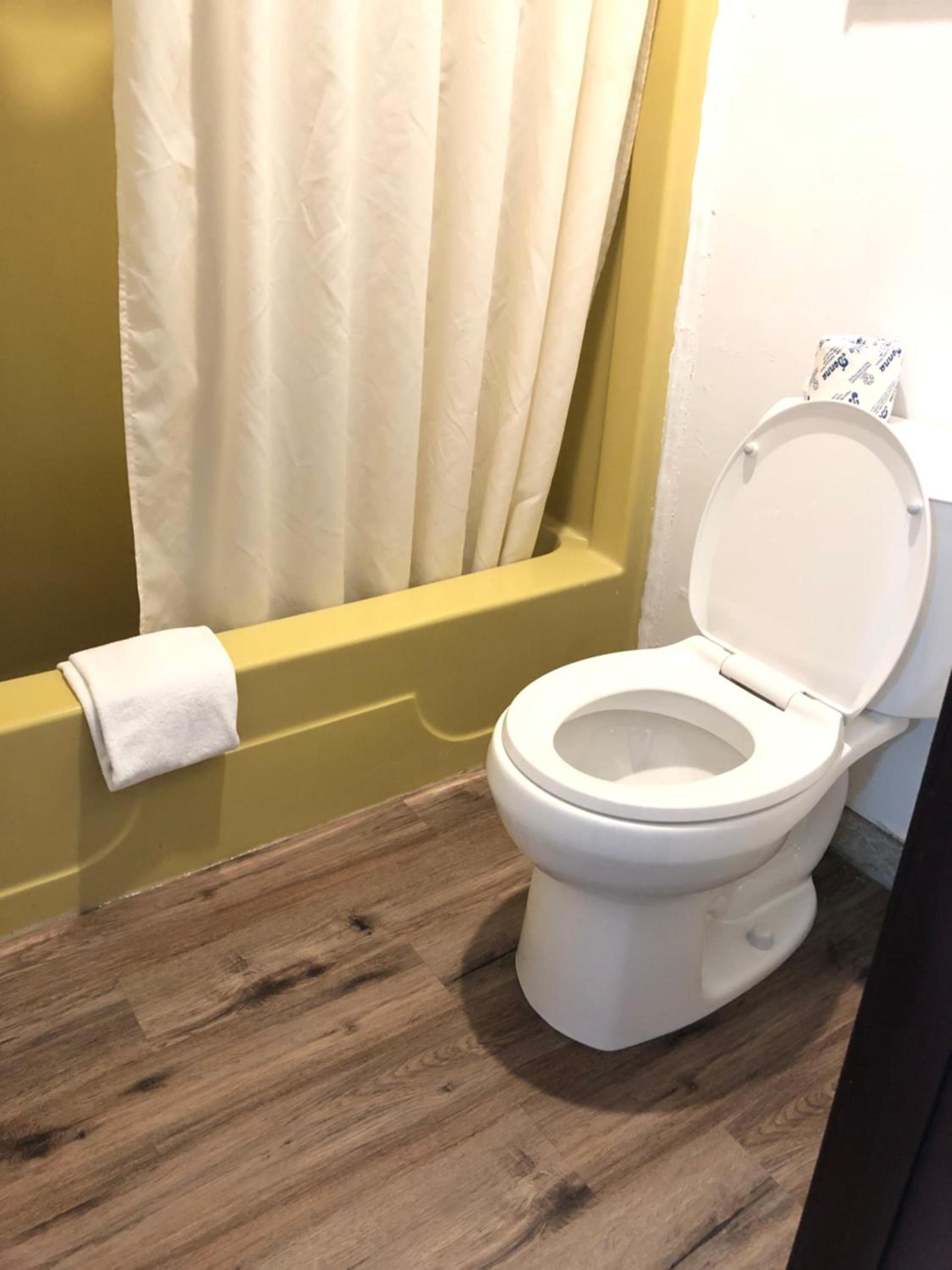 Gateway Inn photo 24