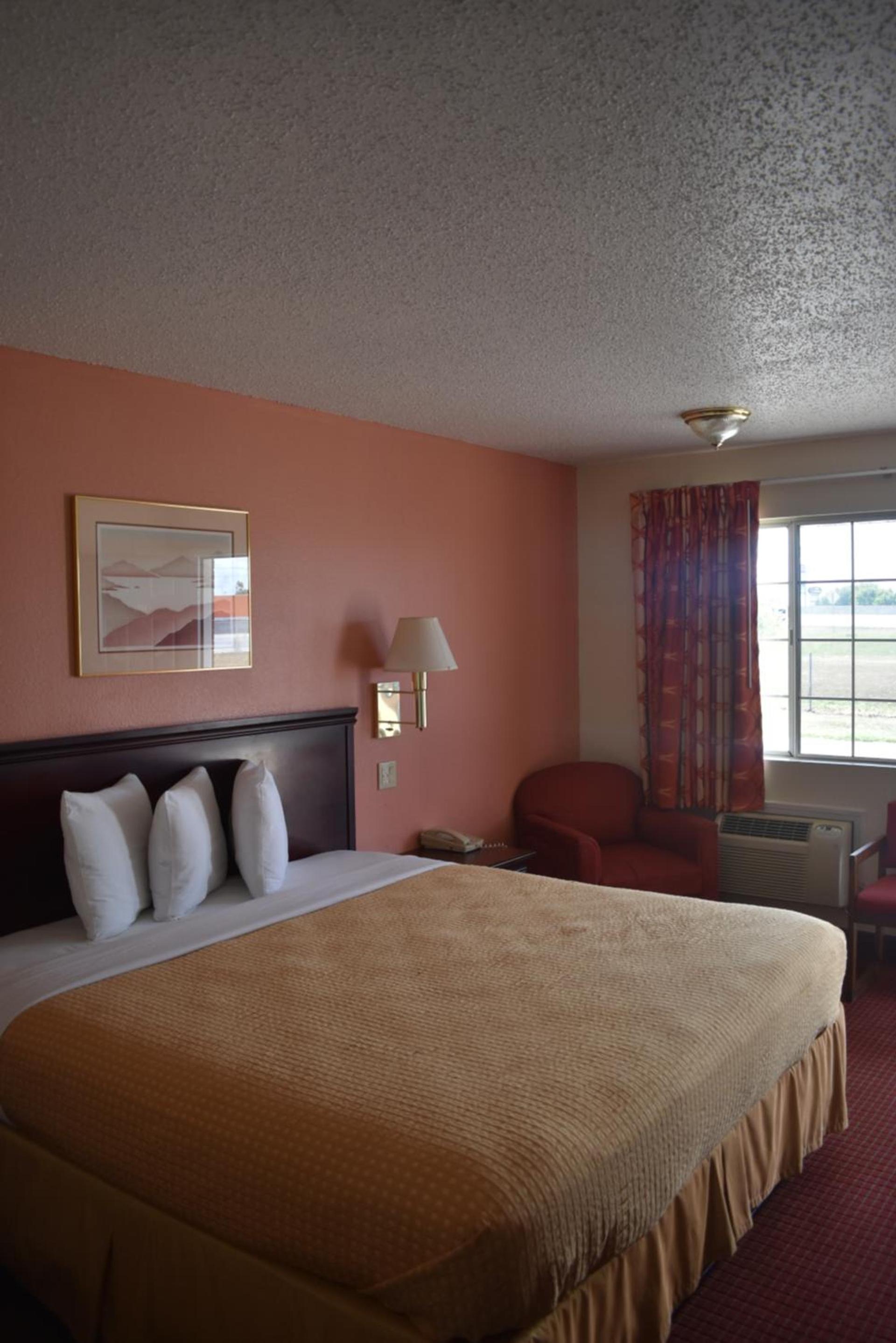 Royal Inn photo 5