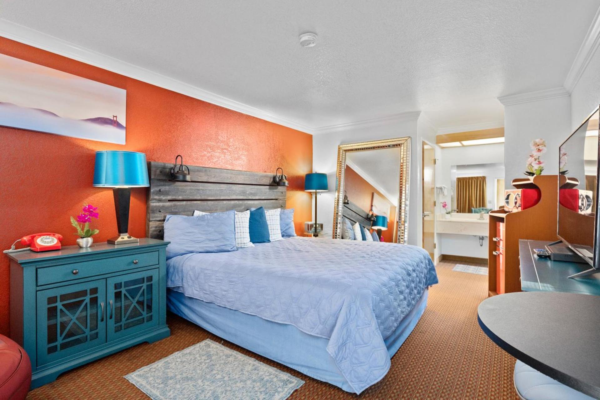 Americana Inn Motel photo 47