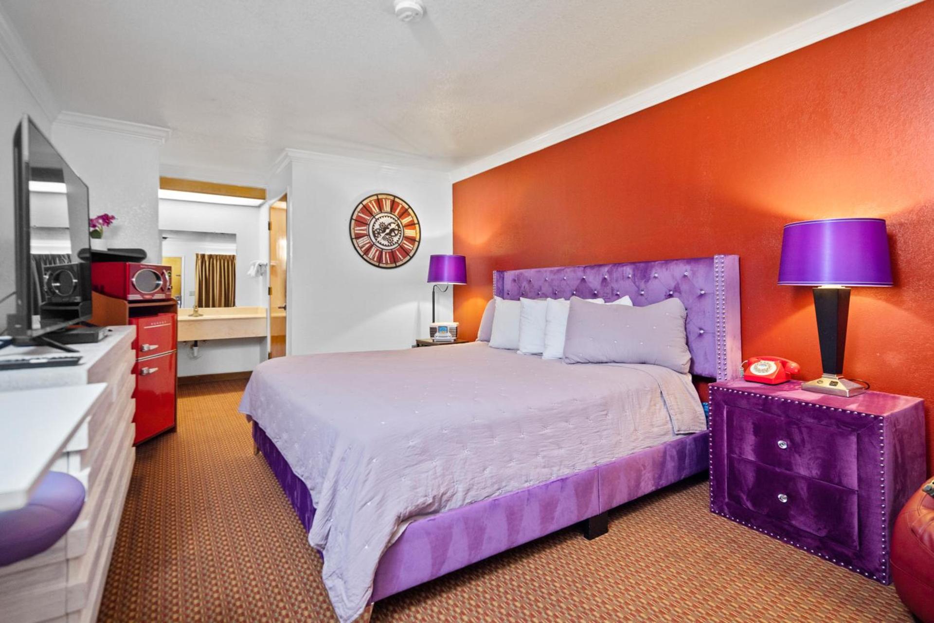 Americana Inn Motel photo 18
