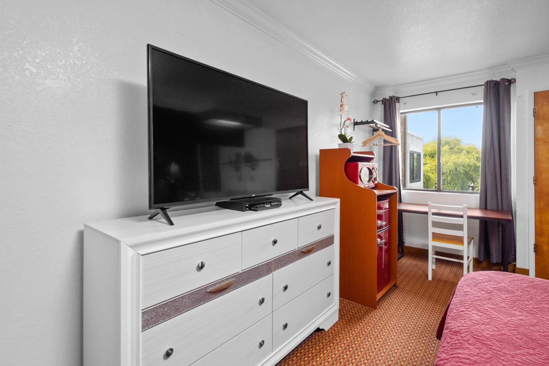Americana Inn Motel photo 3