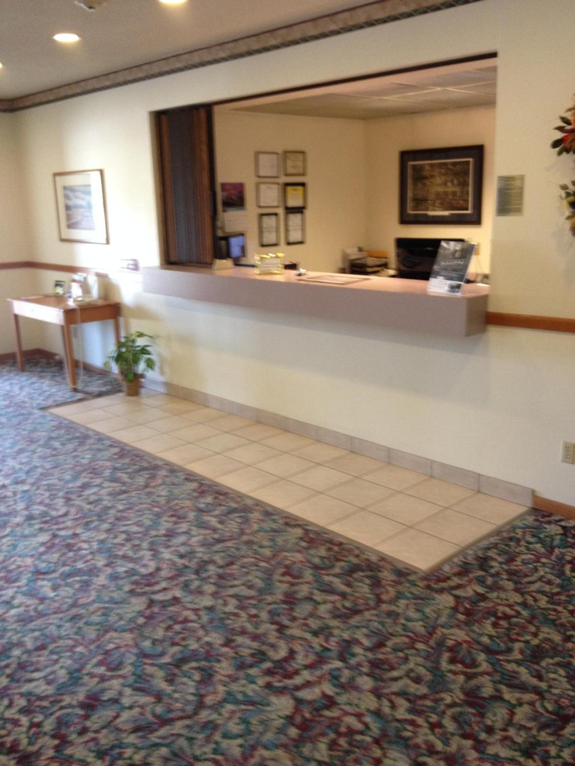 Heritage Inn & Suites photo 11