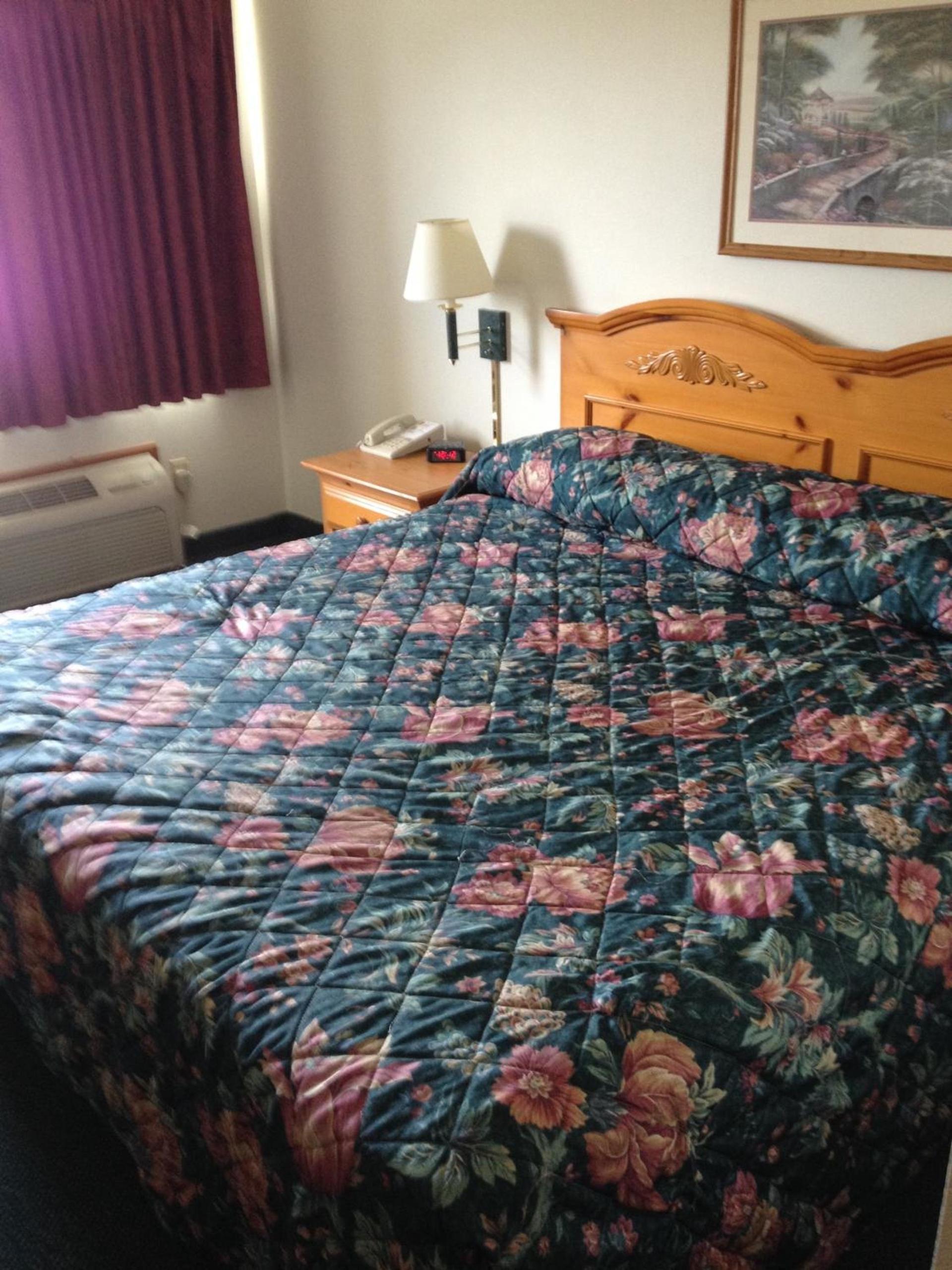 Heritage Inn & Suites photo 15
