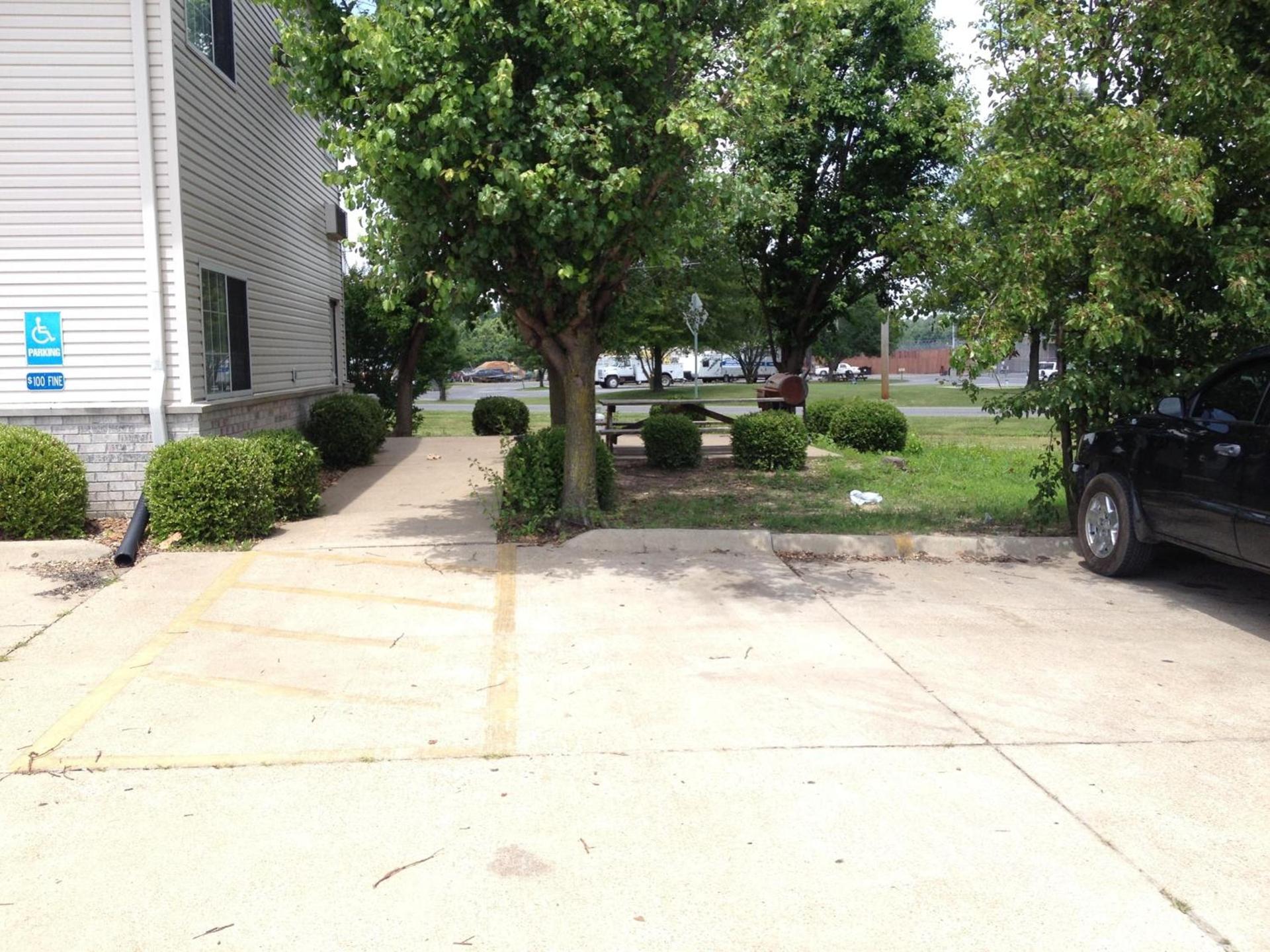 Heritage Inn & Suites photo 8