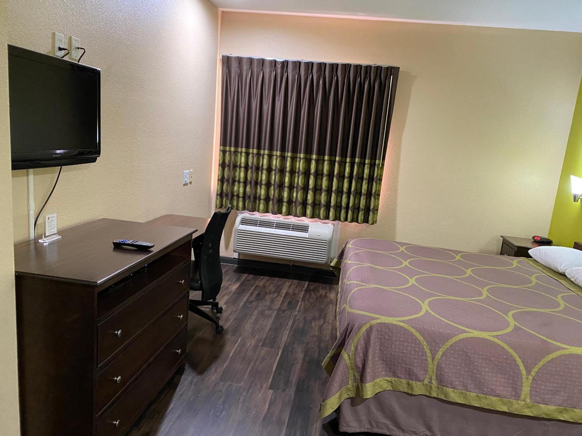 Red Lion Inn & Suites IAH Airport East photo 44