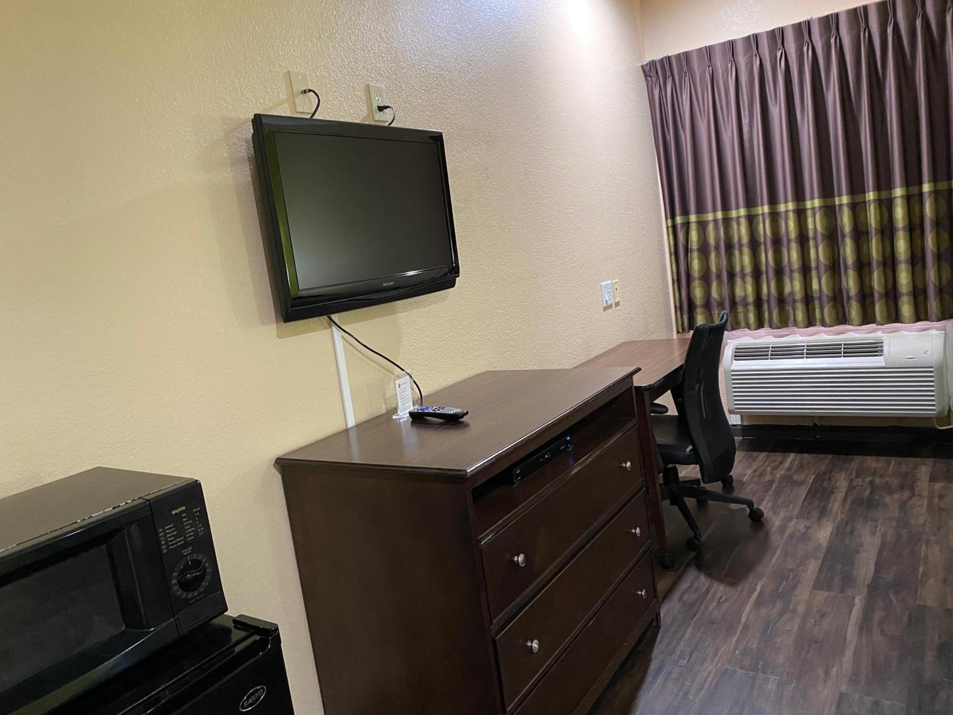 Red Lion Inn & Suites IAH Airport East photo 47