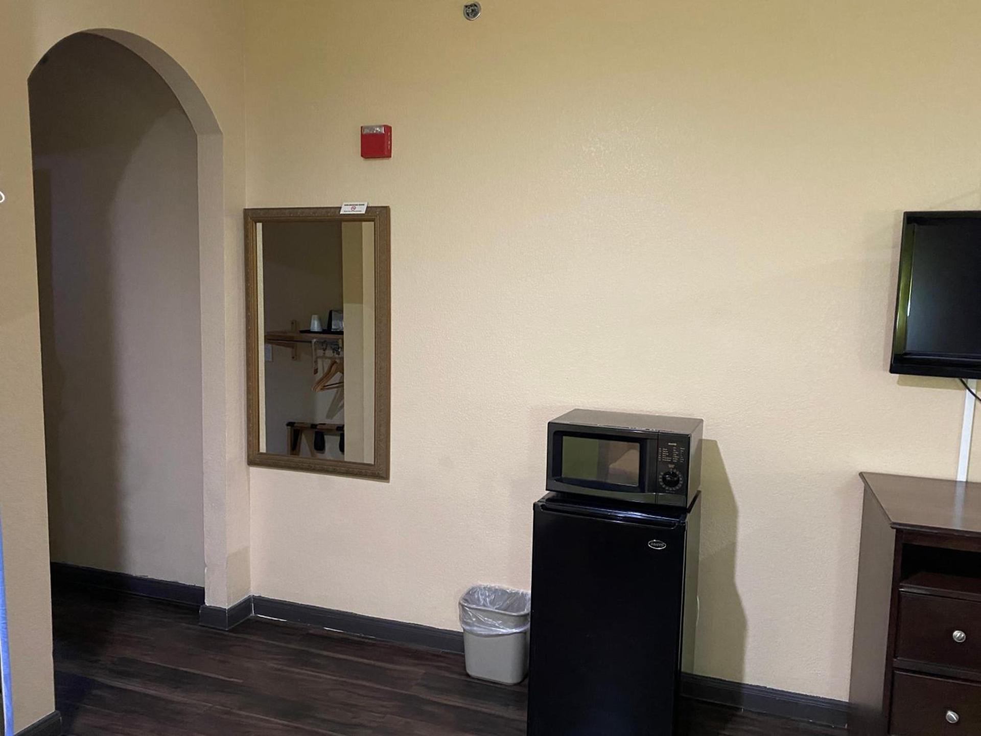 Red Lion Inn & Suites IAH Airport East photo 48