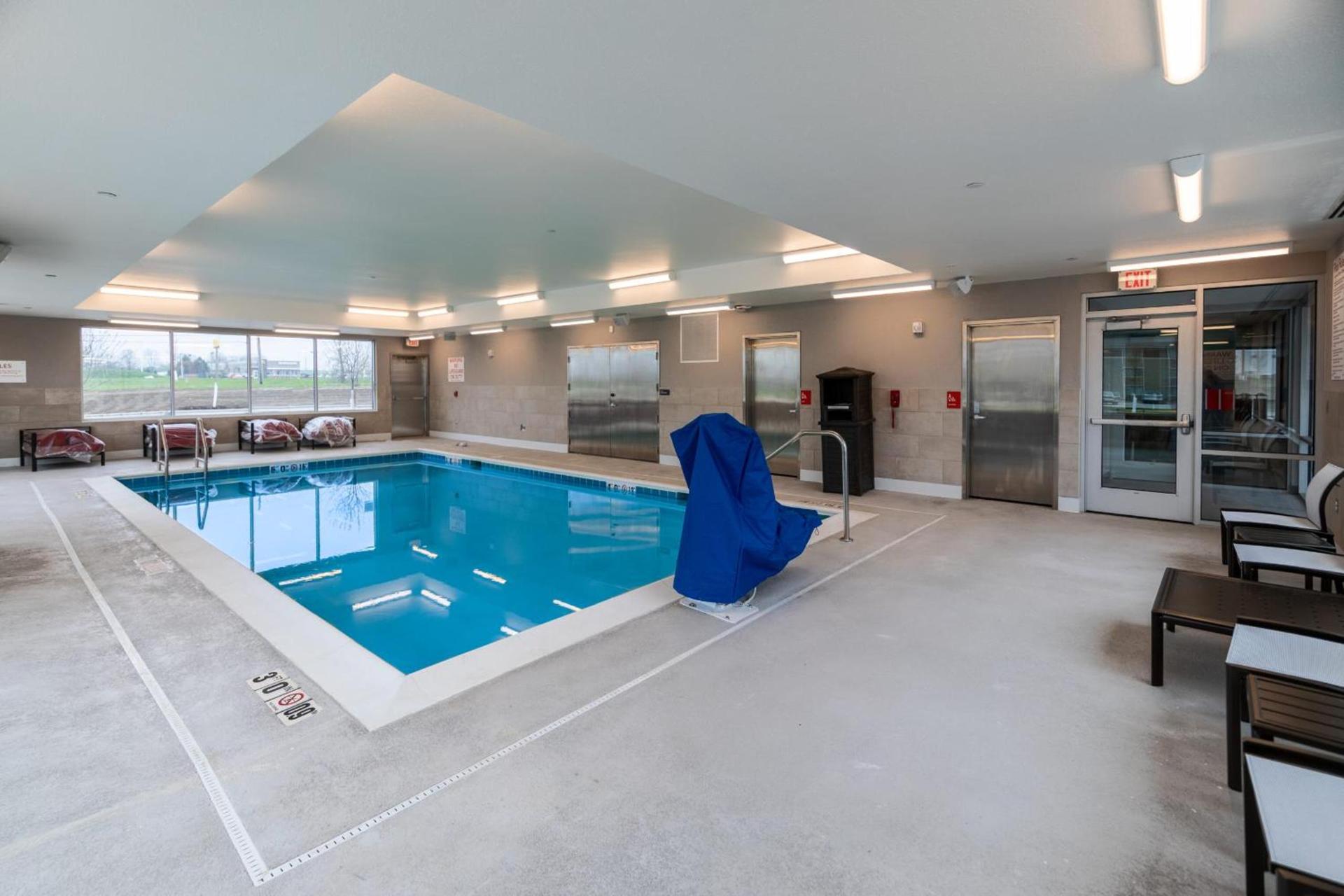 Avid Hotel Cedar Rapids South - Arpt Area by IHG photo 3