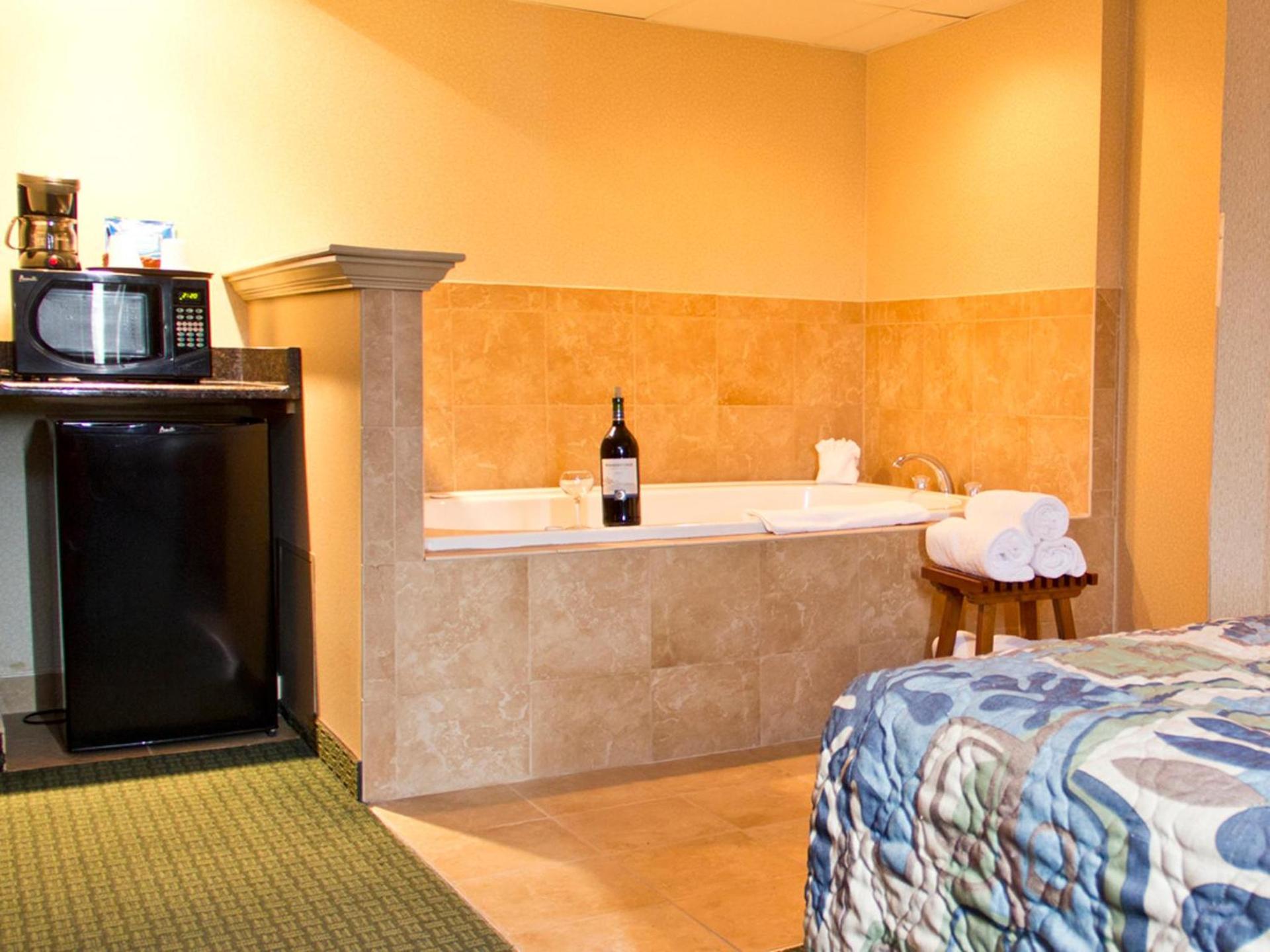 Quality Inn East Stroudsburg - Poconos photo 22