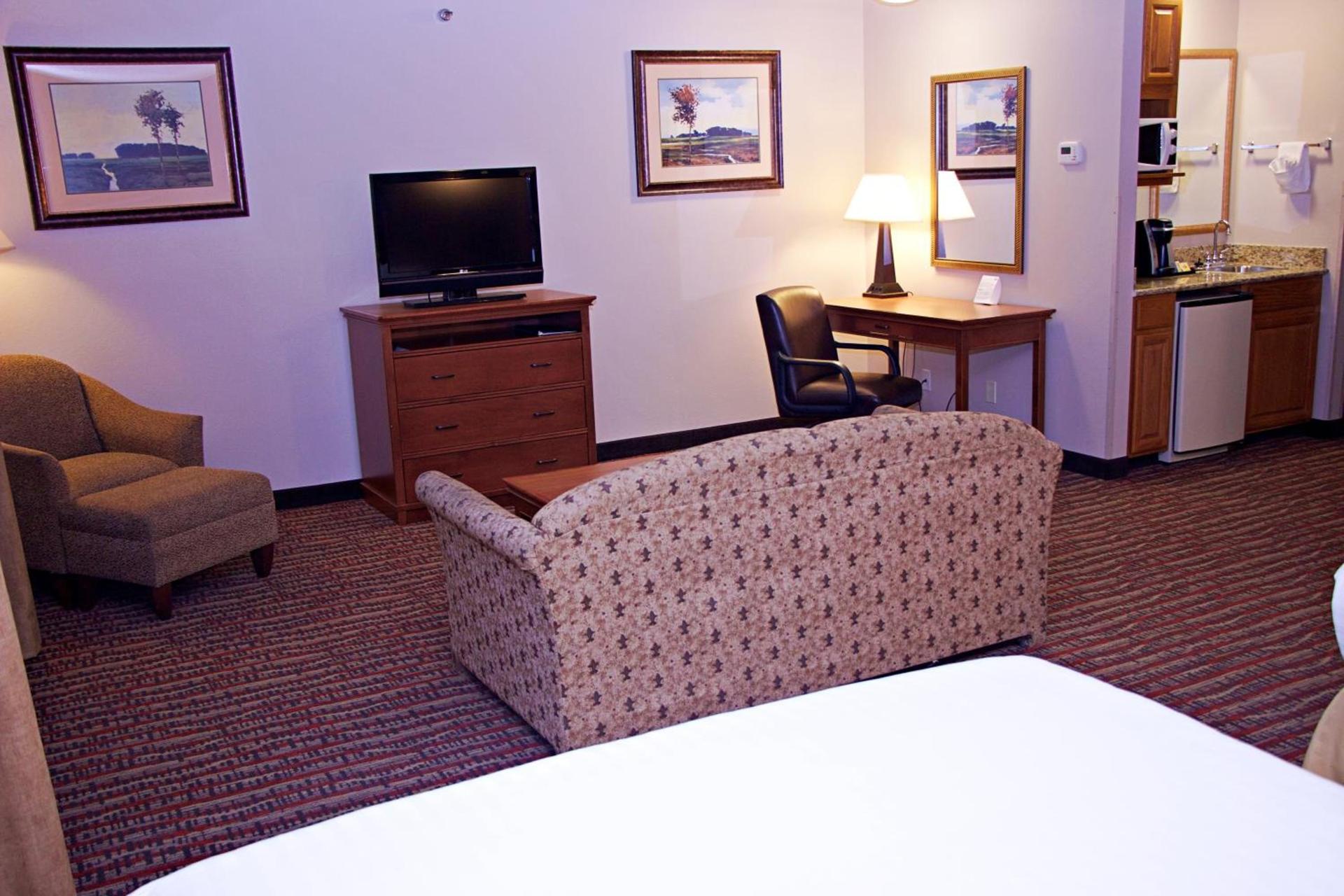 Holiday Inn Express Hotel & Suites Pierre-Fort Pierre by IHG photo 26