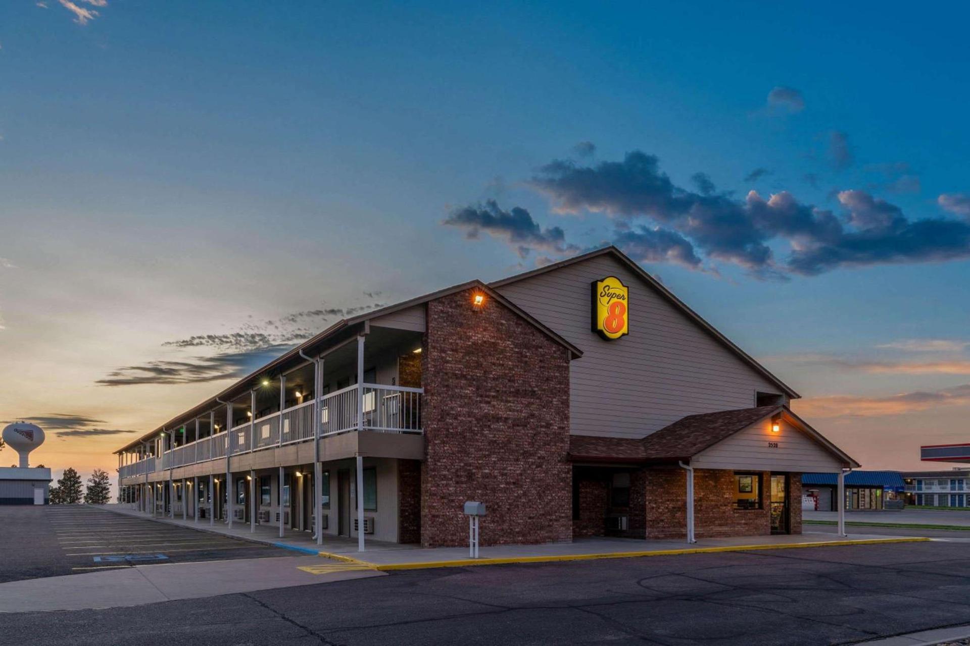 Super 8 by Wyndham Goodland photo 3