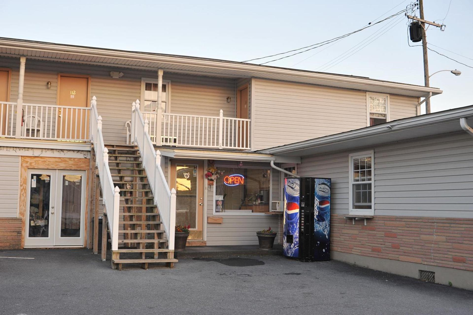 Dutch Motel Palmyra photo 16