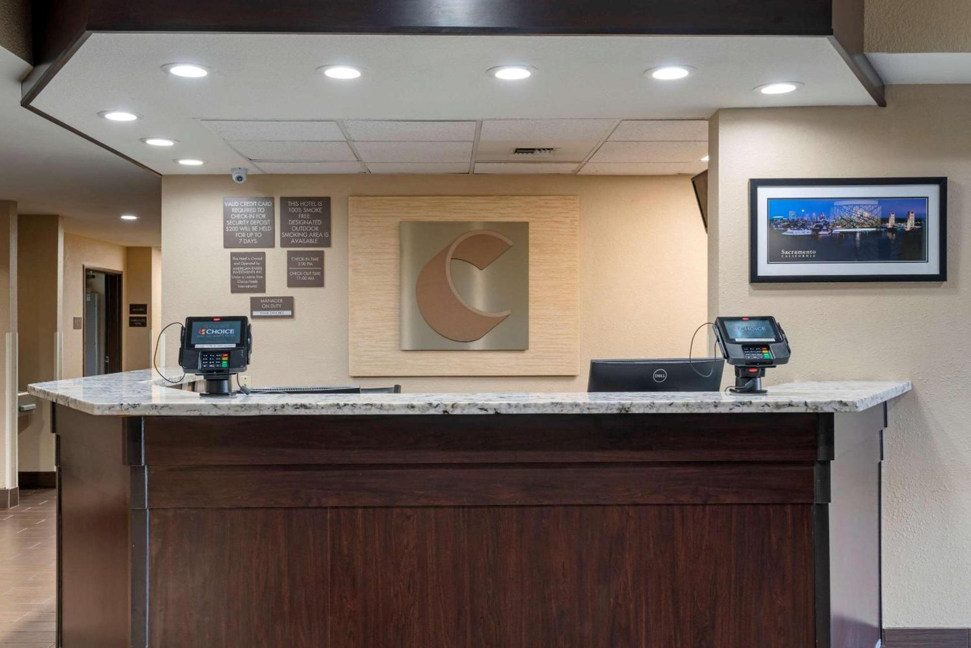 Comfort Suites Downtown Sacramento photo 3
