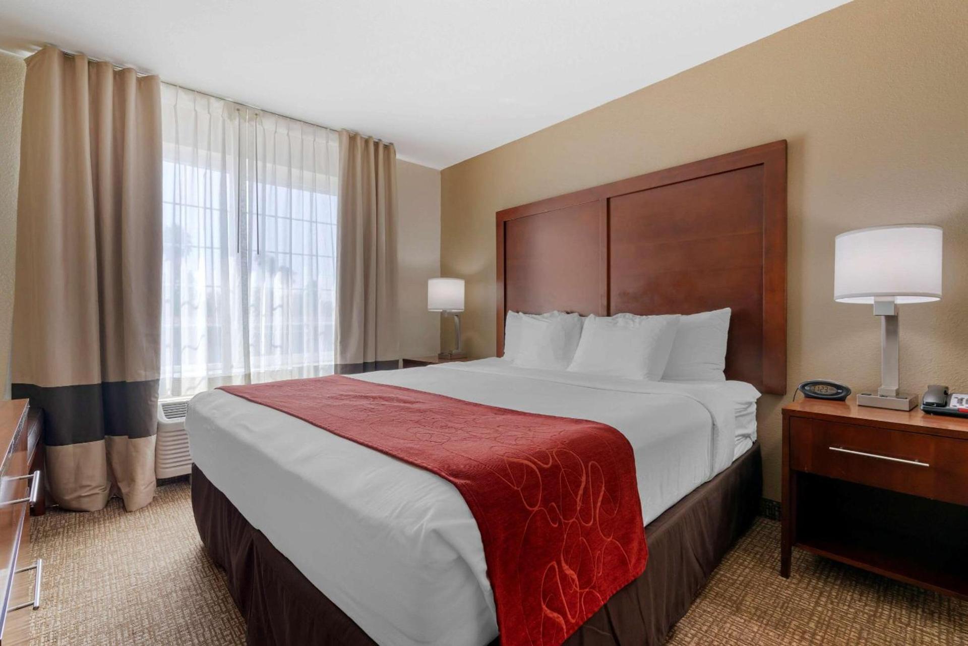 Comfort Suites Downtown Sacramento photo 18