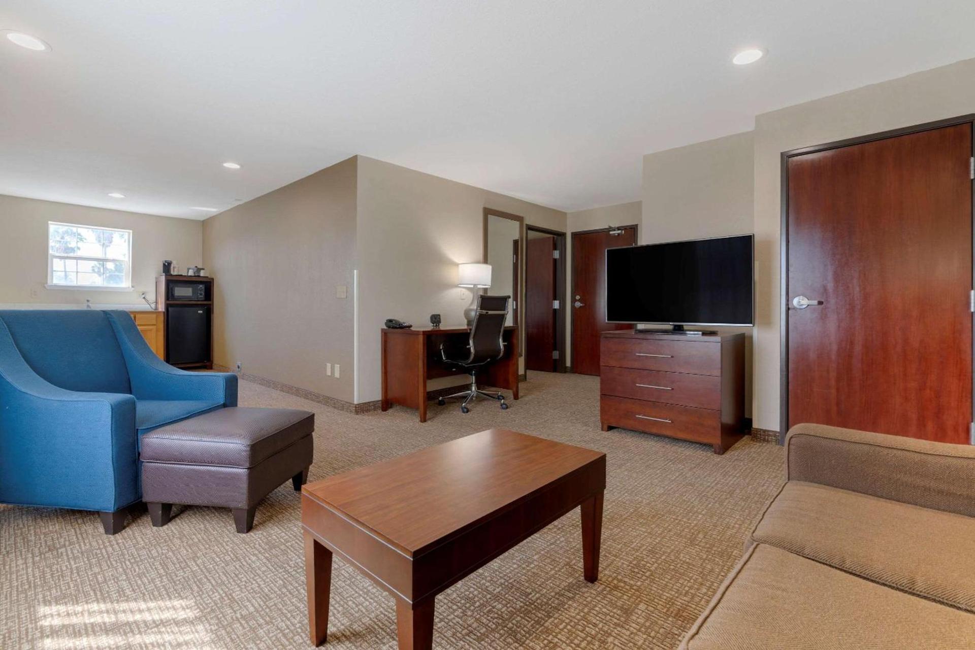 Comfort Suites Downtown Sacramento photo 20