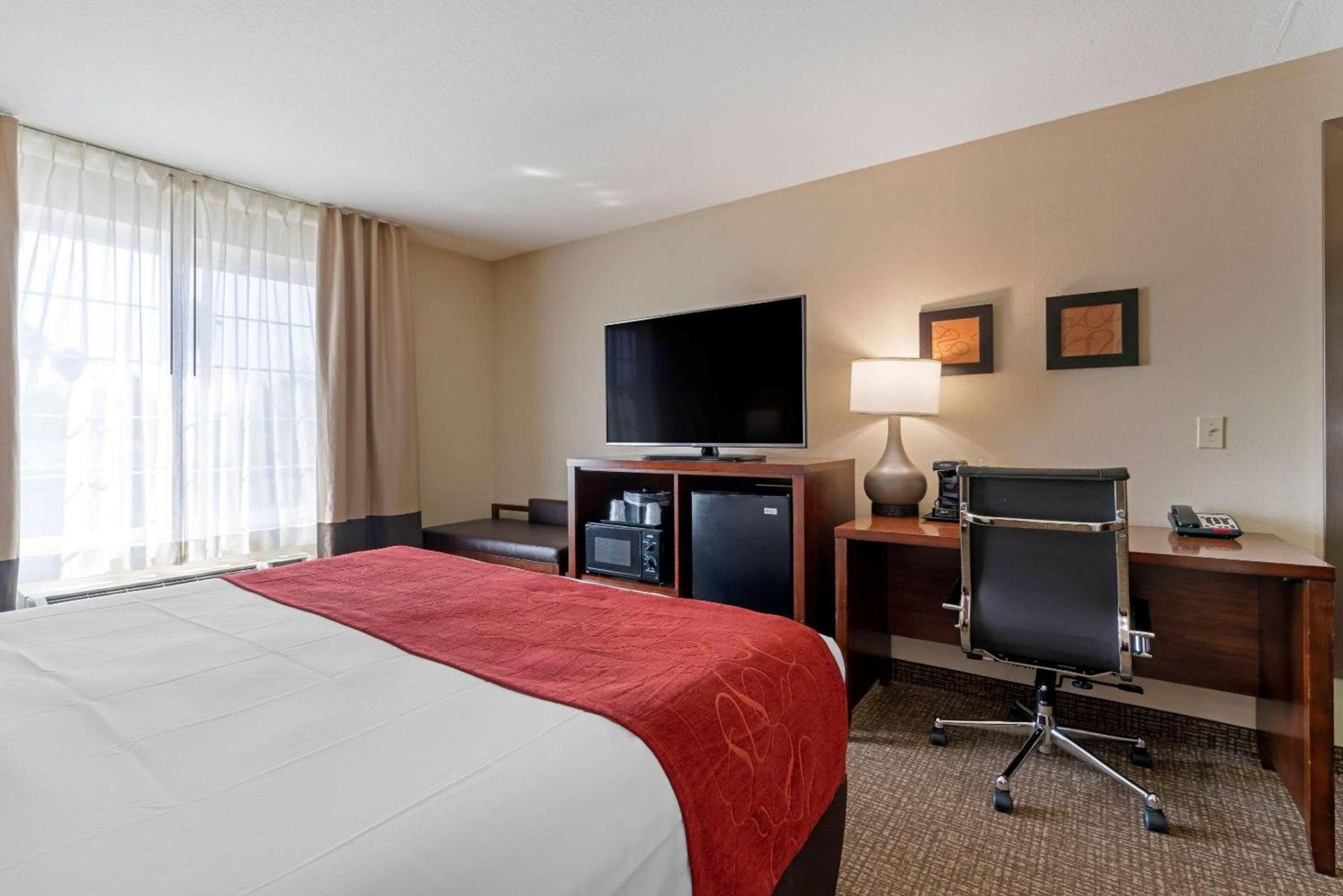 Comfort Suites Downtown Sacramento photo 27