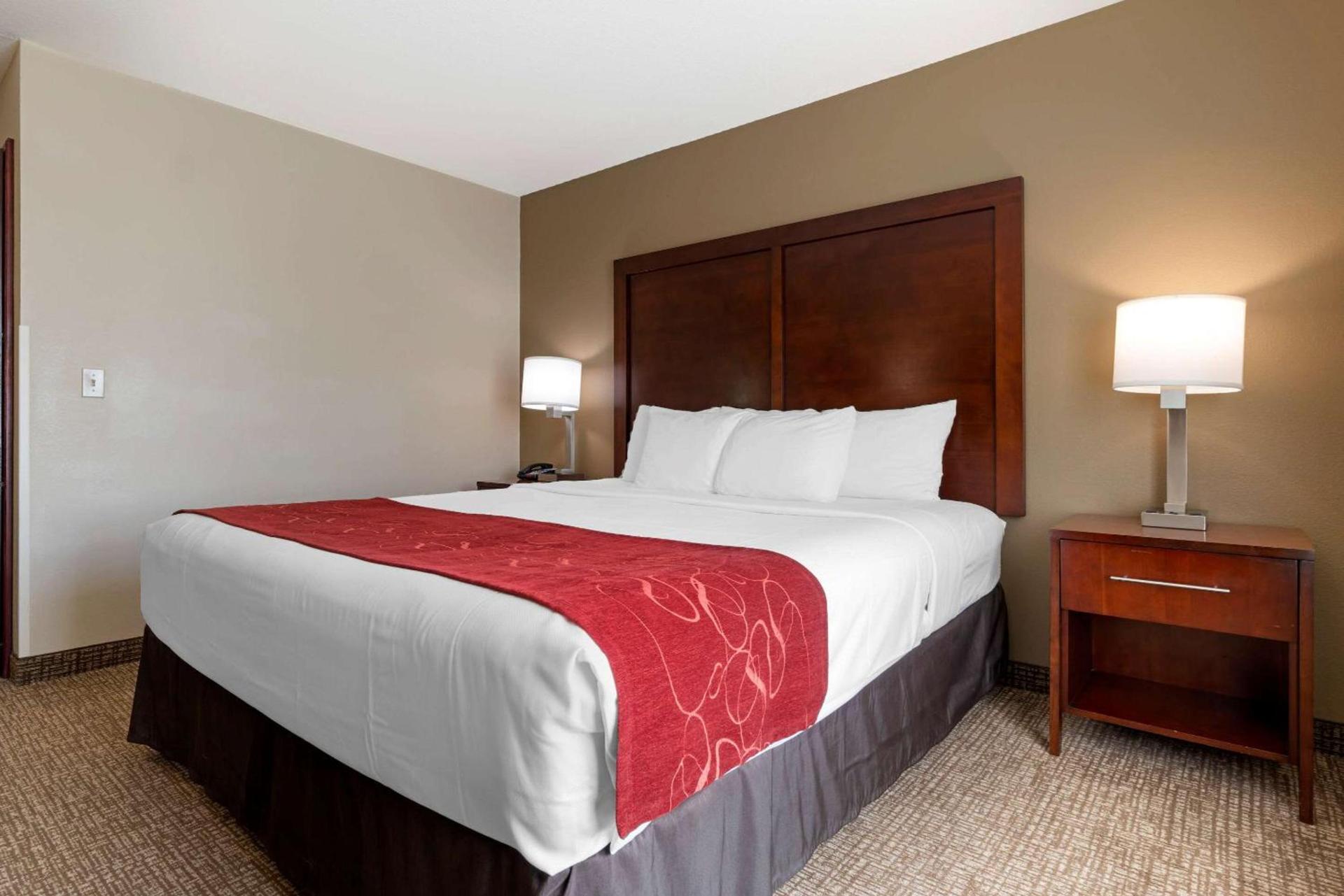 Comfort Suites Downtown Sacramento photo 28