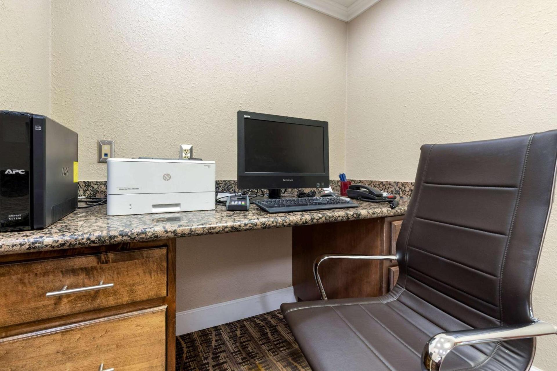 Comfort Suites Downtown Sacramento photo 34