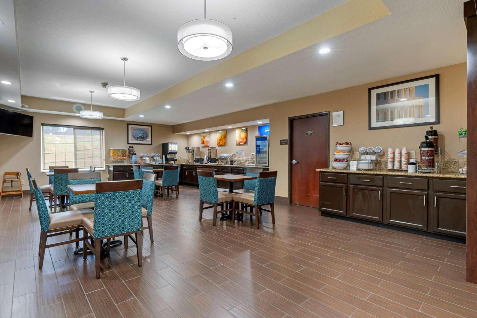 Comfort Suites Downtown Sacramento photo 36