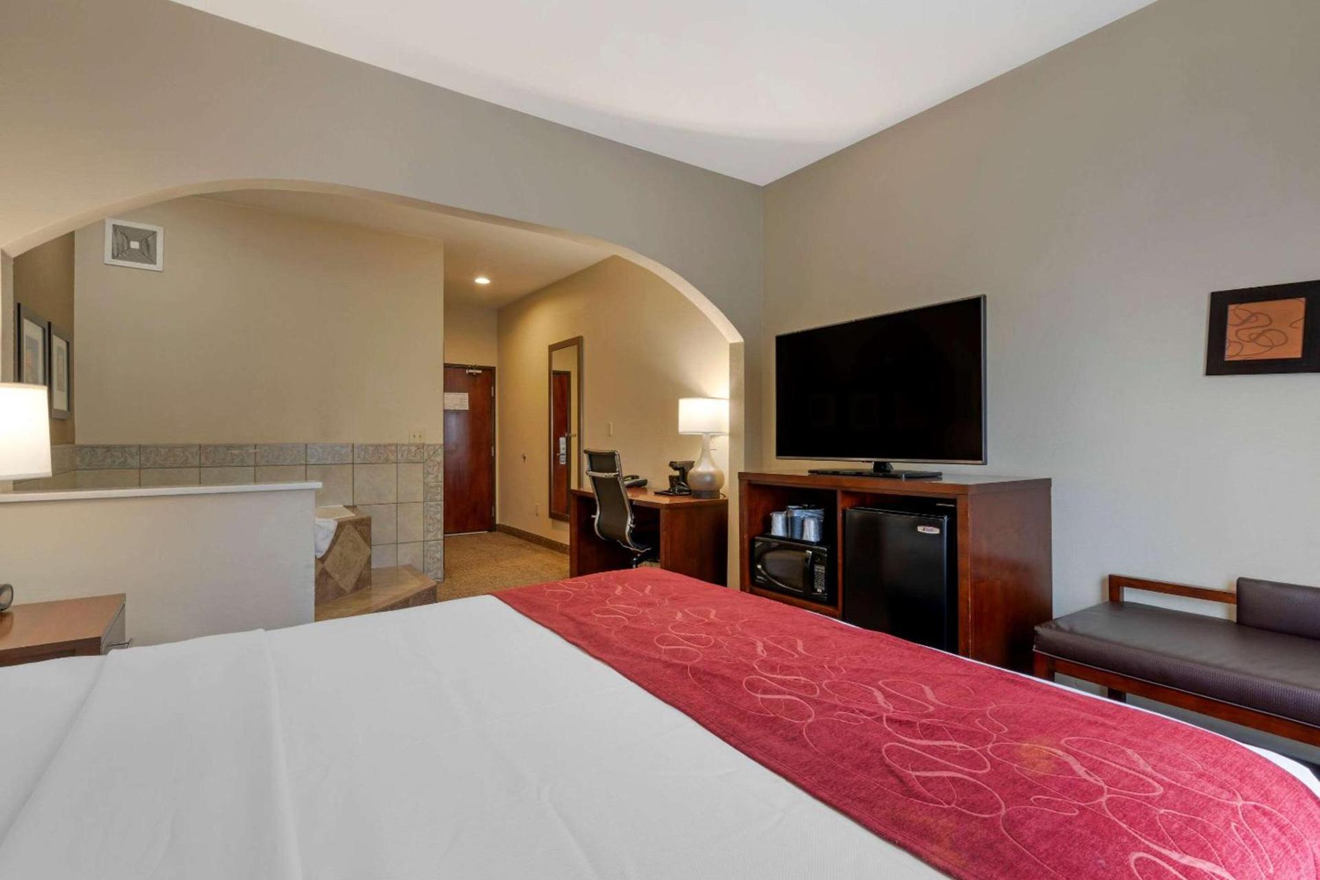 Comfort Suites Downtown Sacramento photo 23