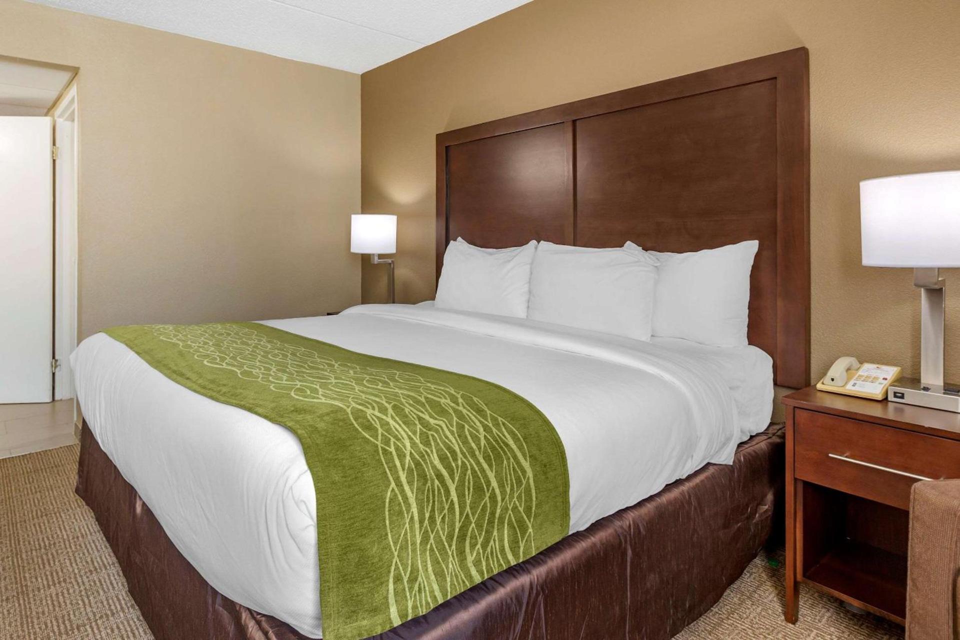 Comfort Inn Edison - New Brunswick photo 16