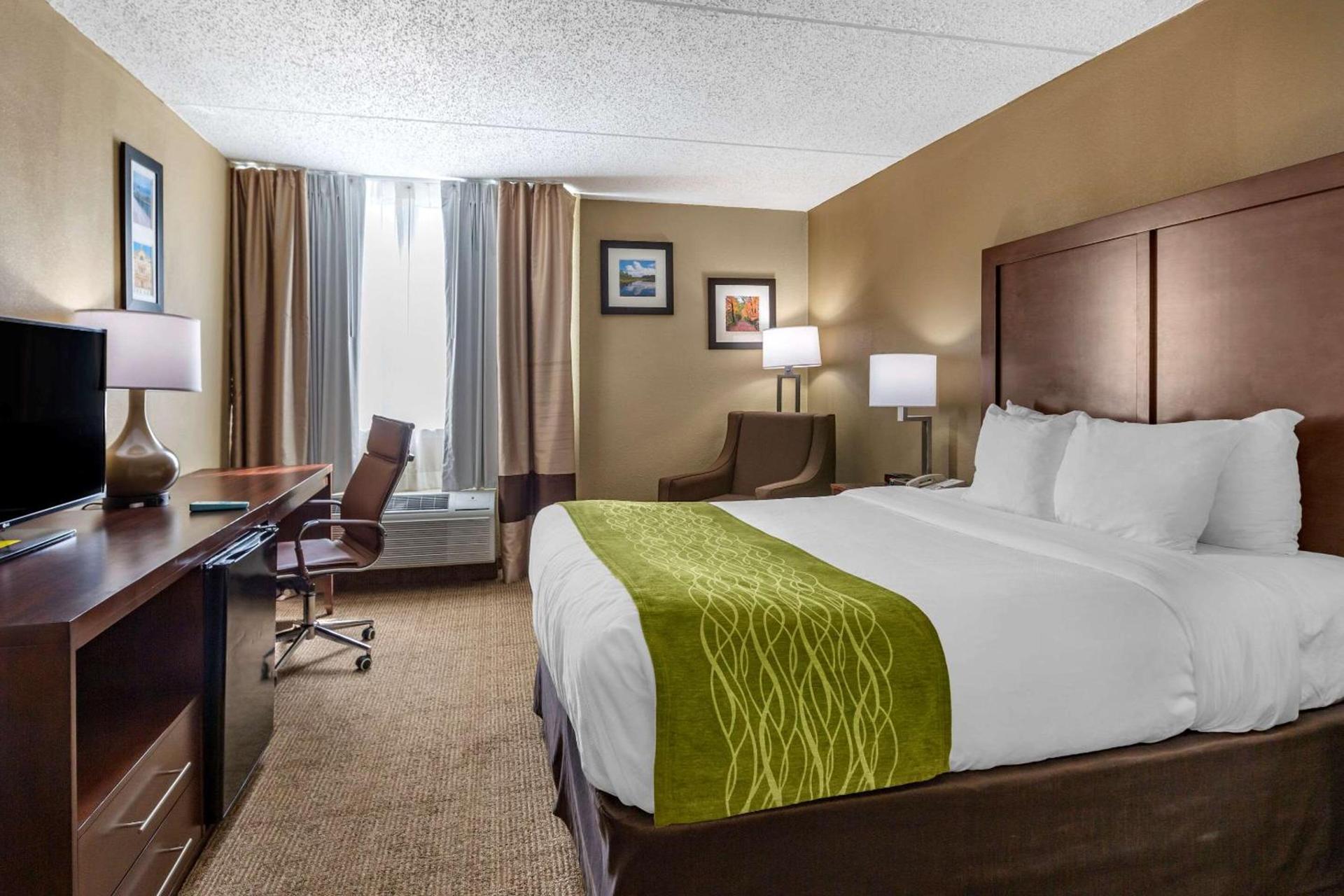 Comfort Inn Edison - New Brunswick photo 19