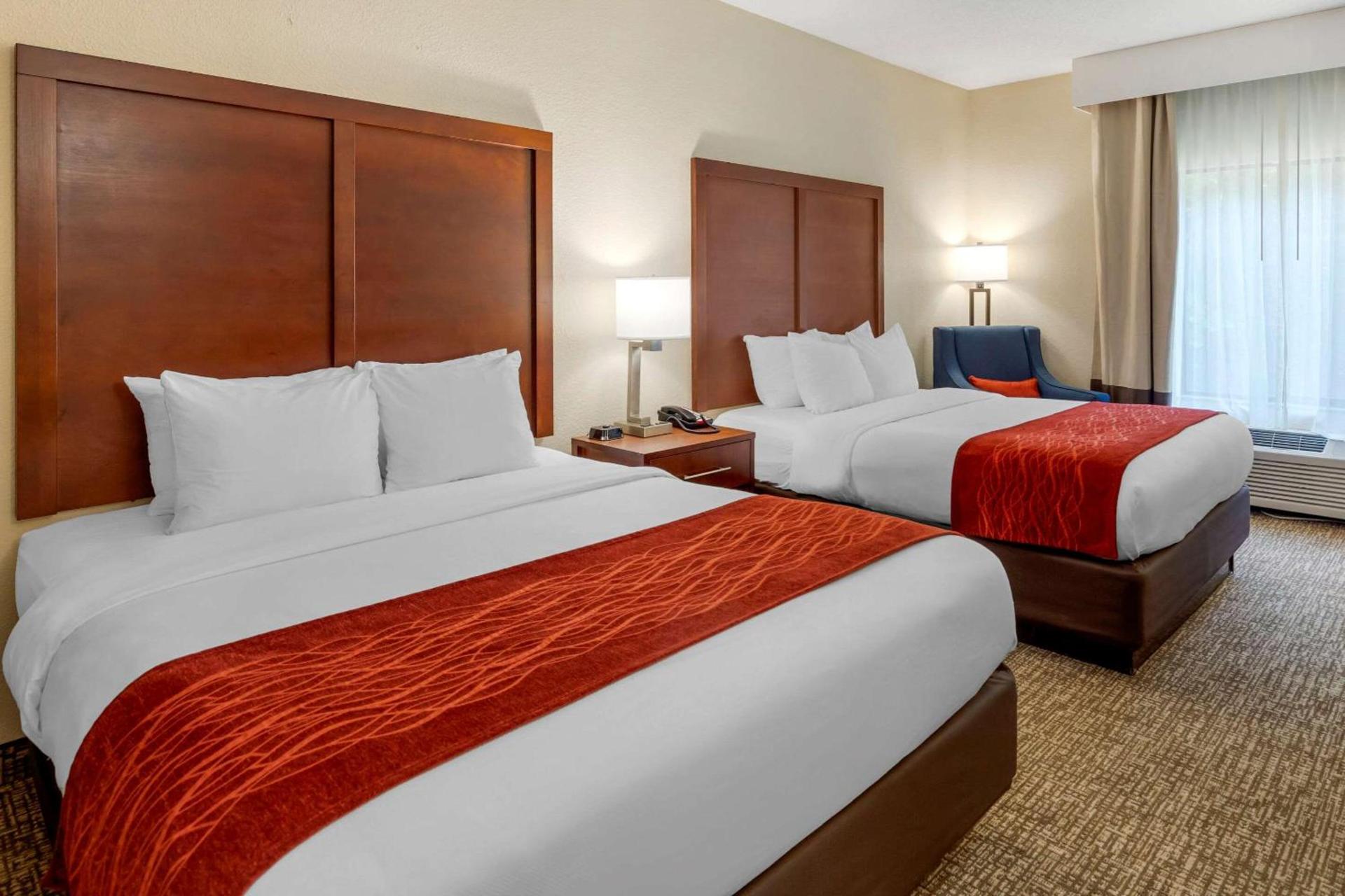Comfort Inn & Suites Canton Riverstone Area photo 24