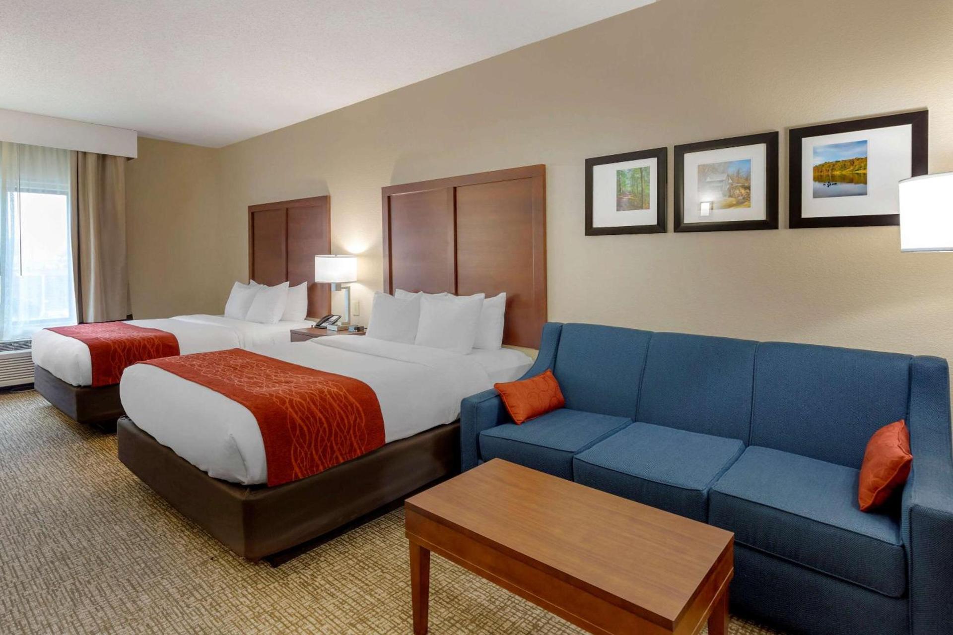 Comfort Inn & Suites Canton Riverstone Area photo 35