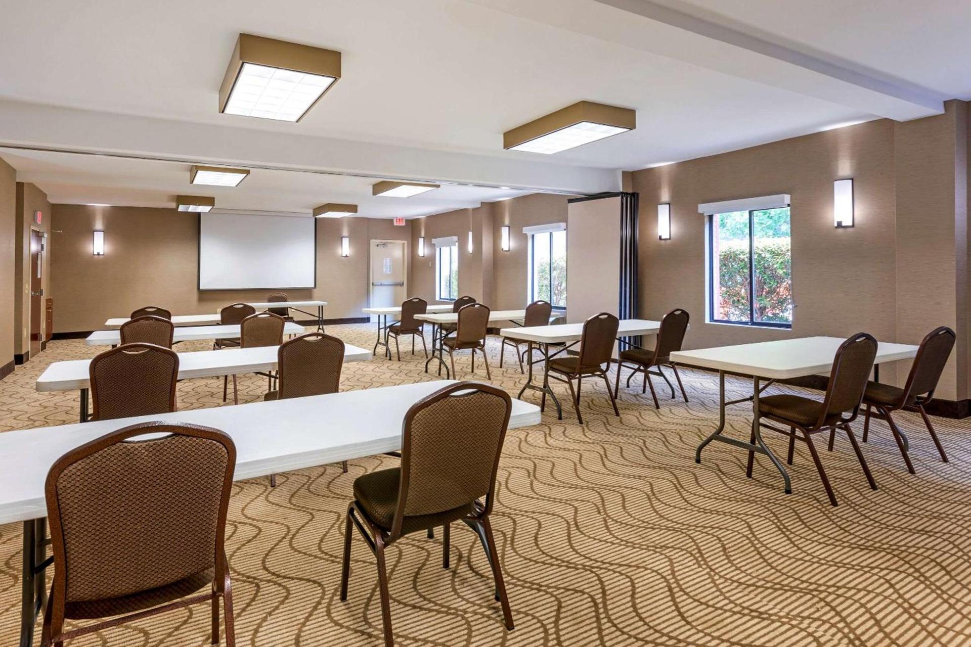 Comfort Inn & Suites Canton Riverstone Area photo 42