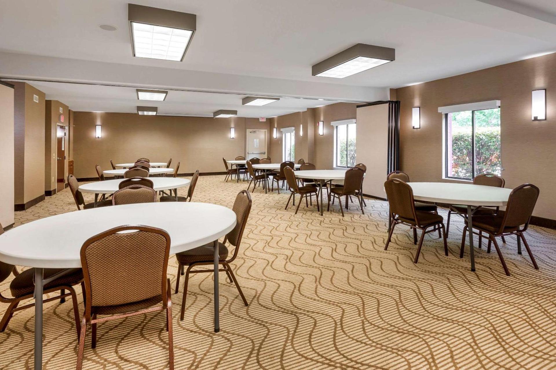 Comfort Inn & Suites Canton Riverstone Area photo 43
