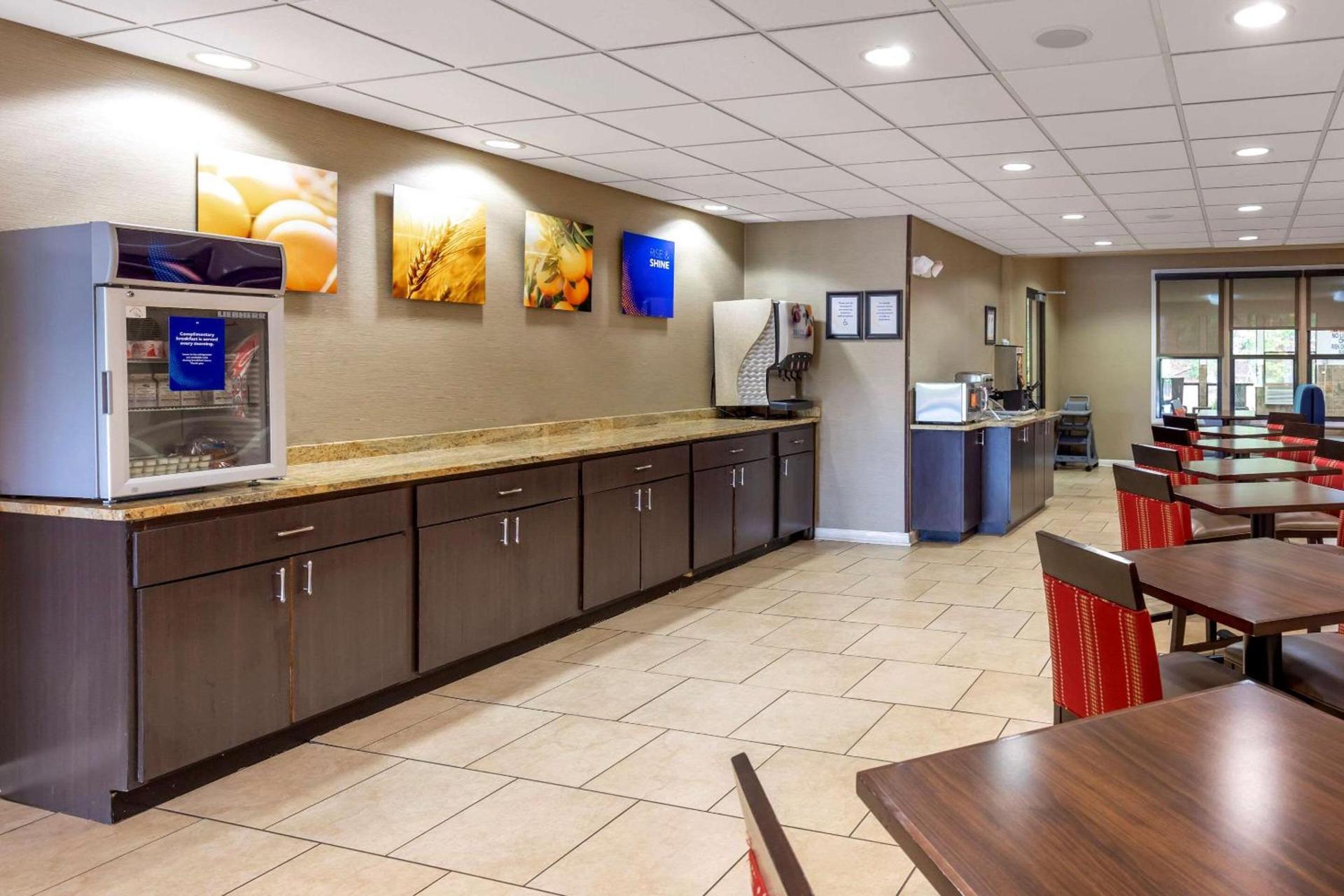 Comfort Inn & Suites Canton Riverstone Area photo 45