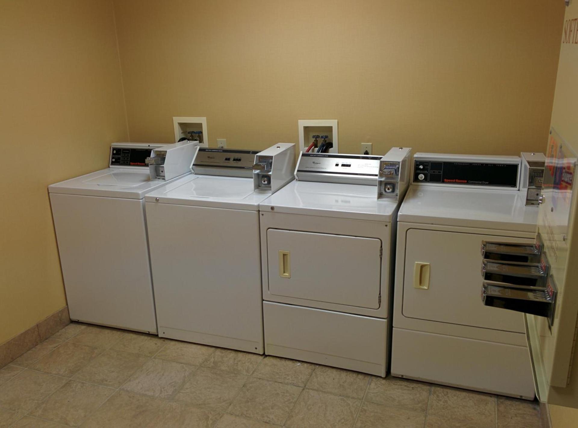 Country Inn & Suites by Radisson, Cincinnati Airport, KY photo 40