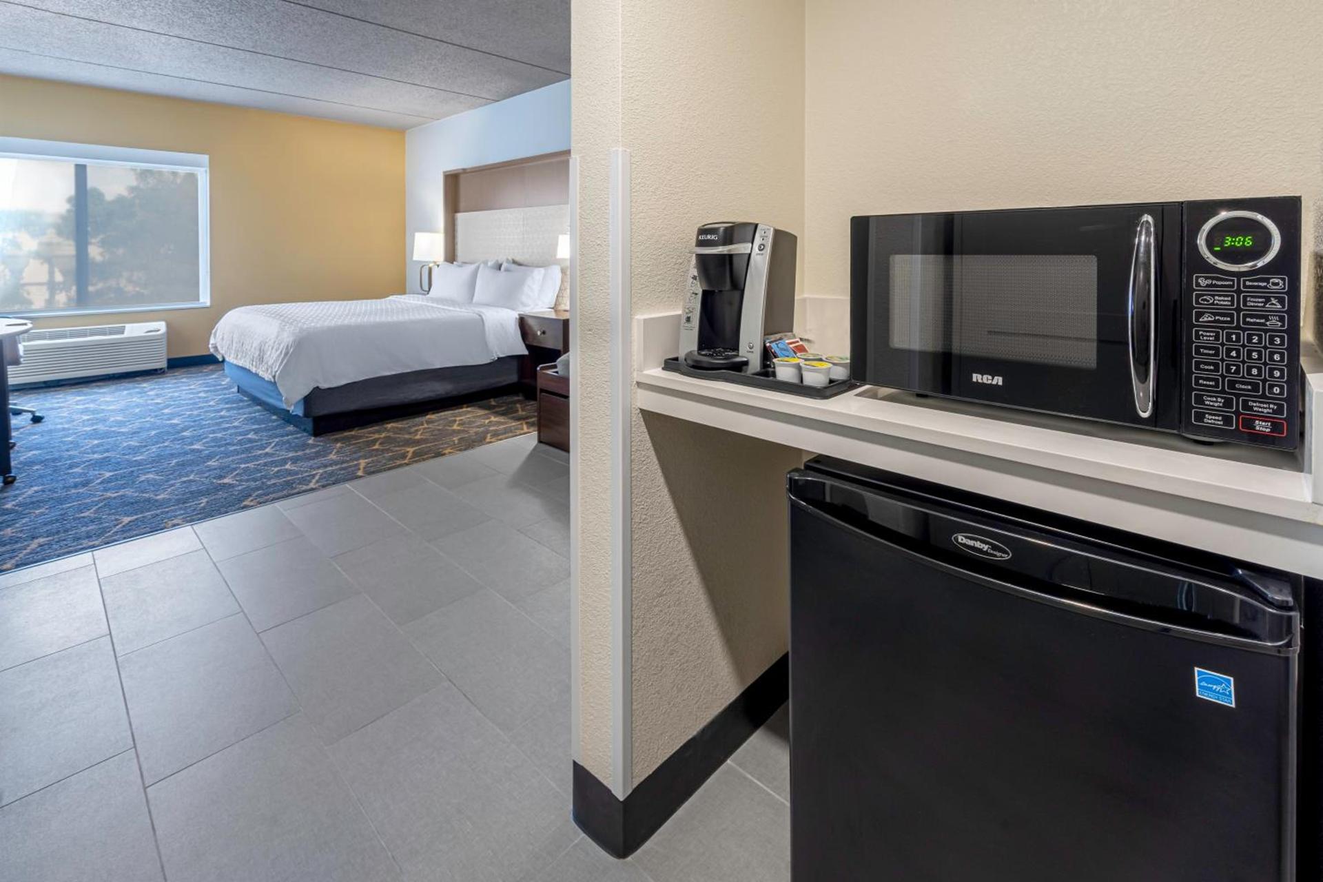Holiday Inn & Suites Wausau-Rothschild by IHG photo 17