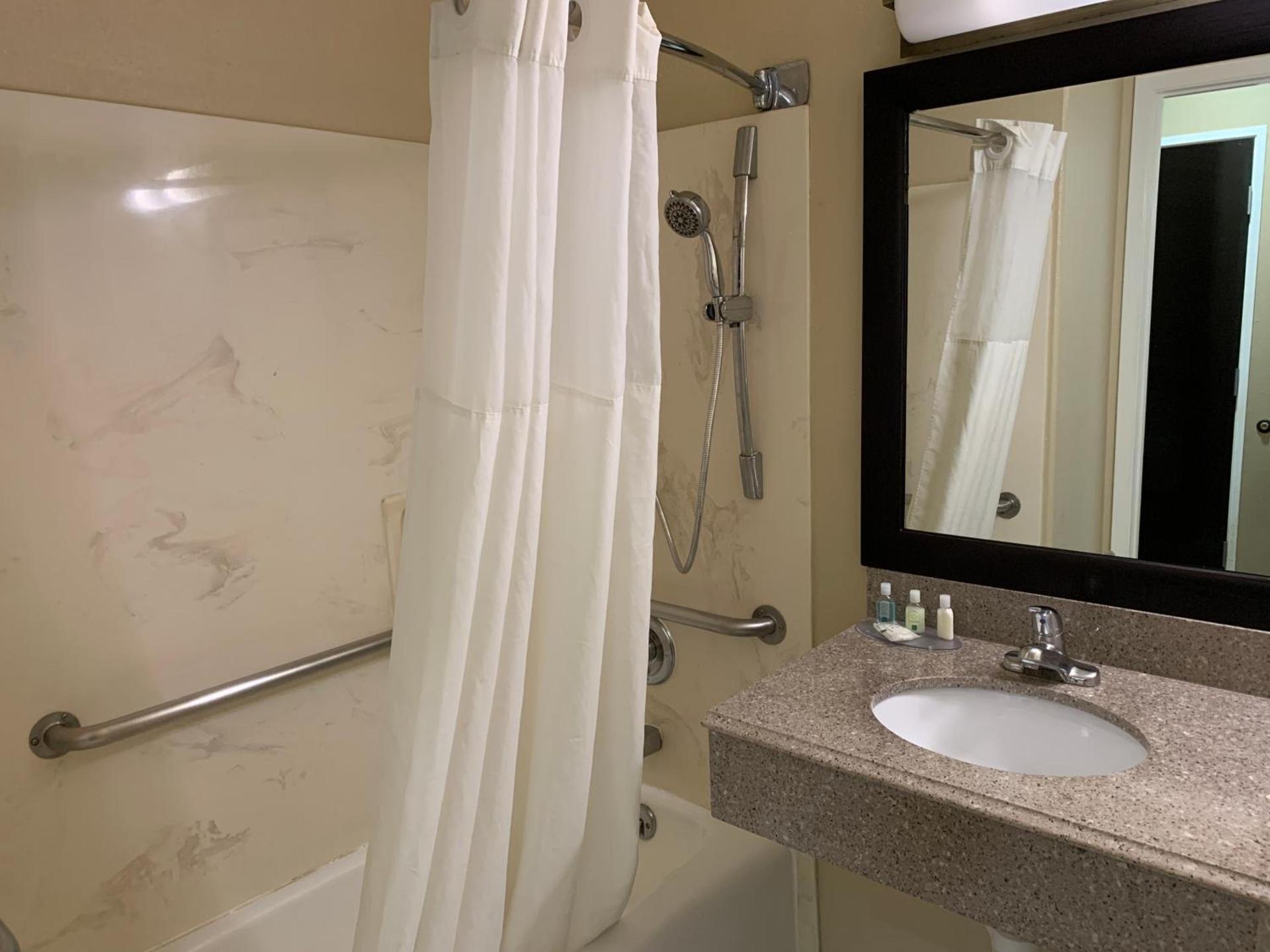 Quality Suites Houston NW Cy-Fair photo 43