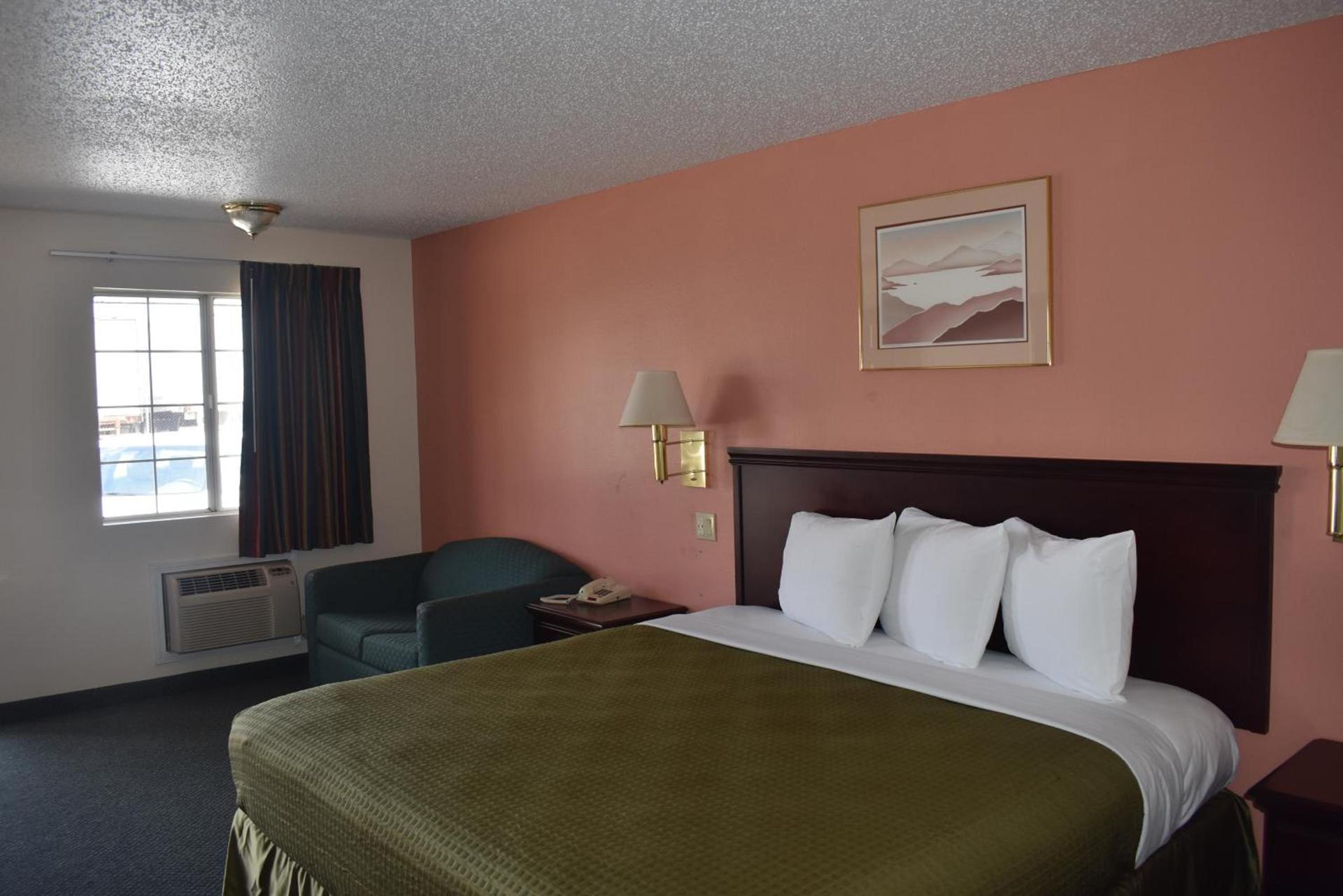 Royal Inn photo 46