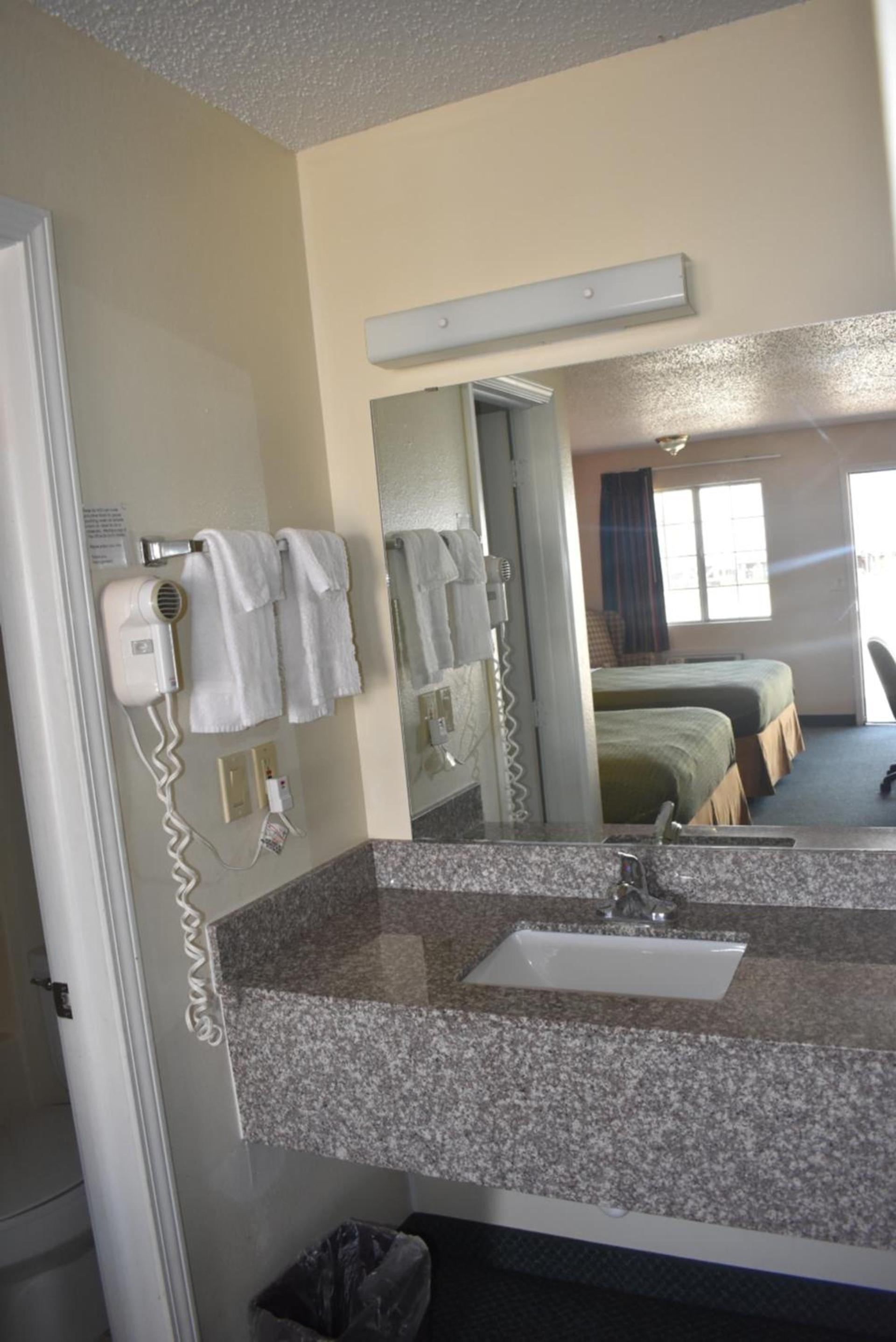 Royal Inn photo 21