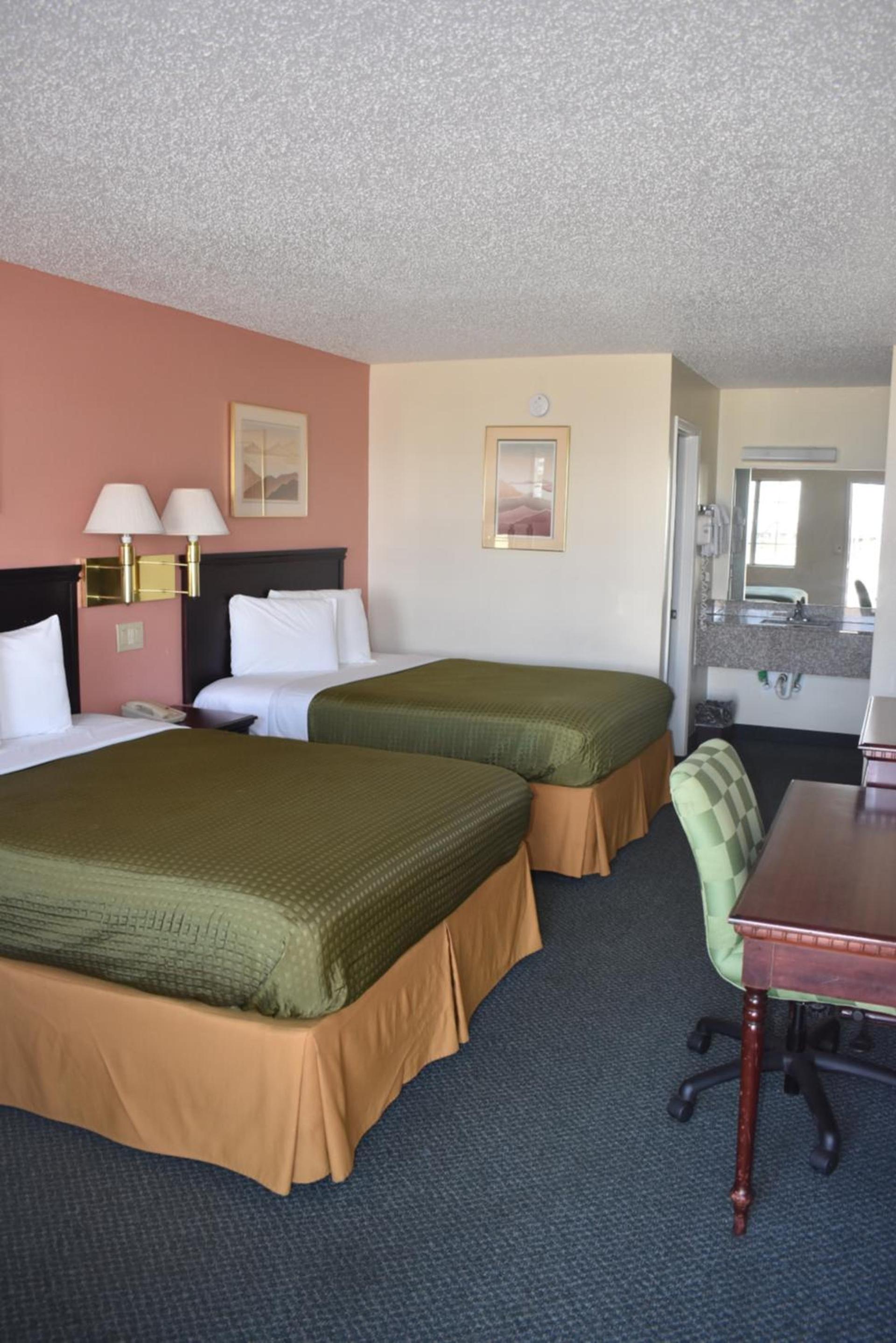 Royal Inn photo 34