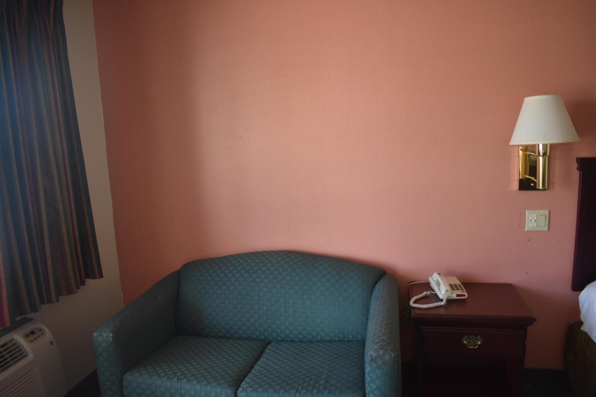 Royal Inn photo 29
