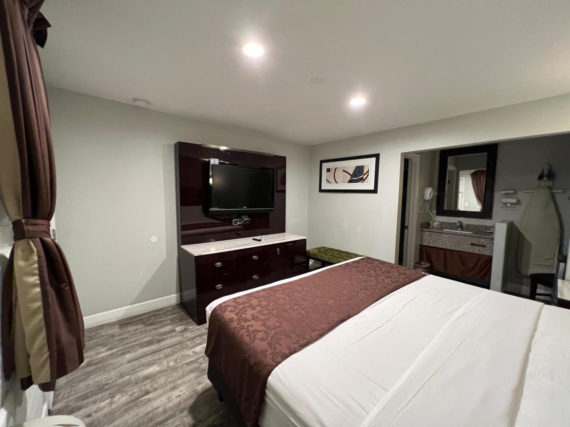 Relax Inn photo 3