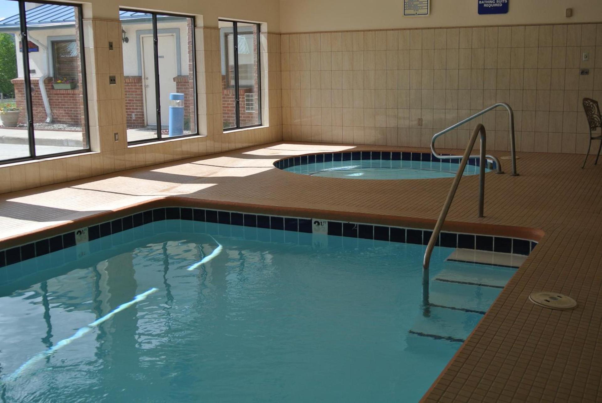 Luxury Inn & Suites photo 6