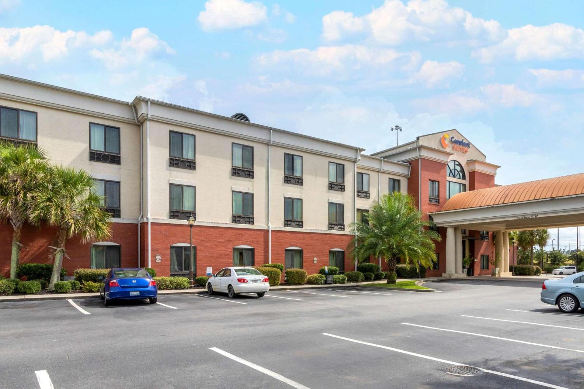 Comfort Suites Savannah North photo 2