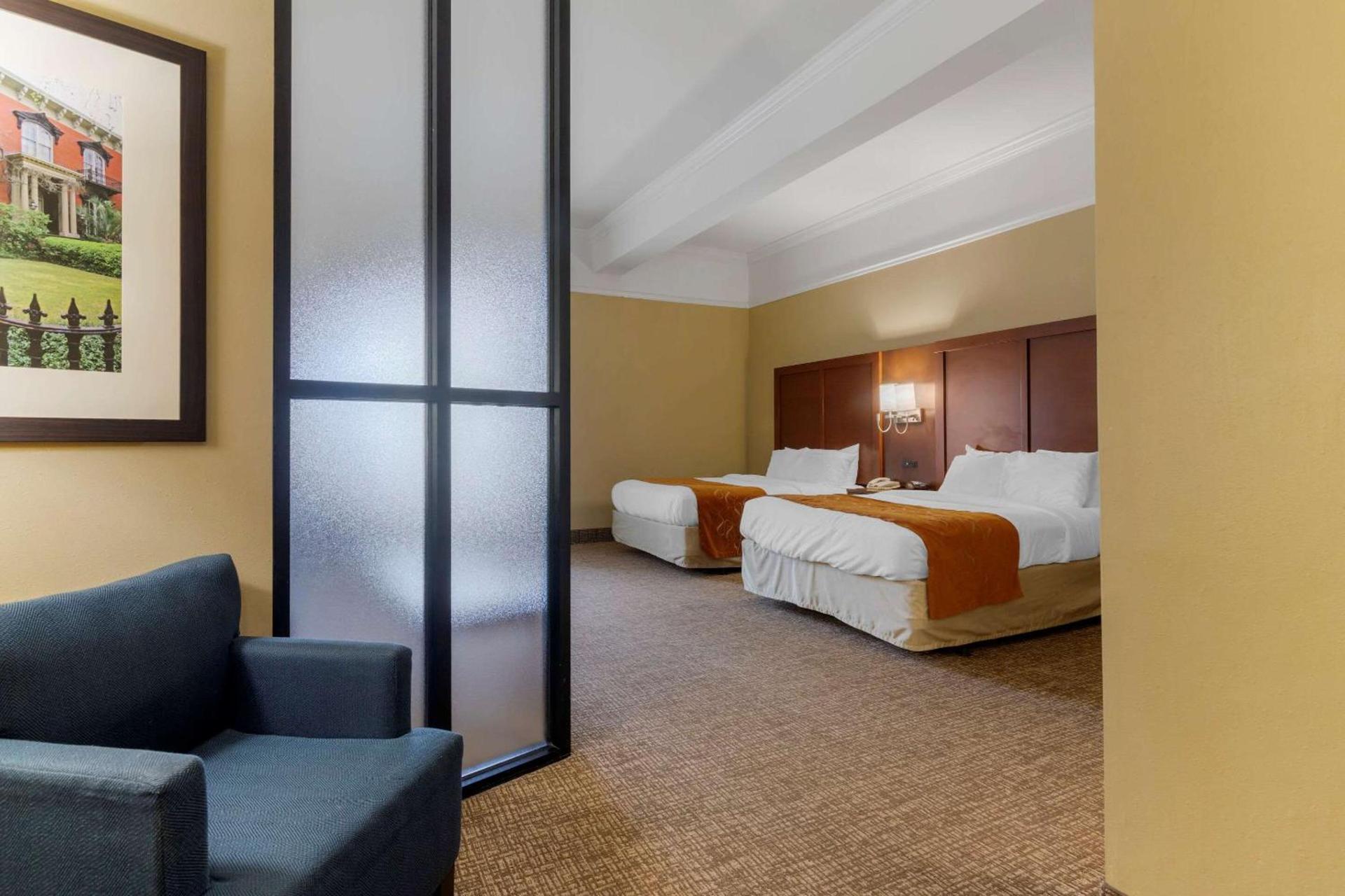 Comfort Suites Savannah North photo 5