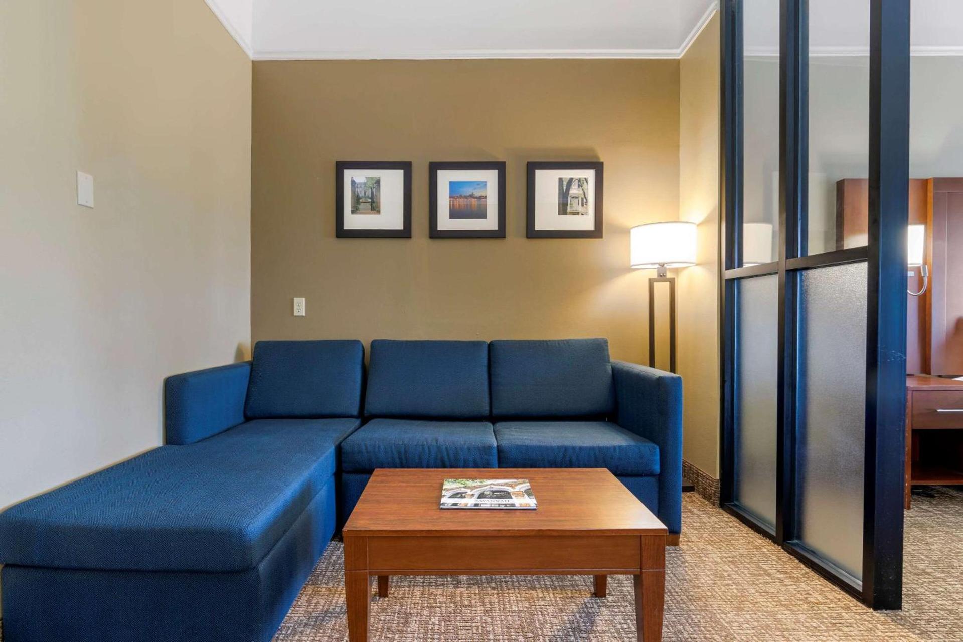 Comfort Suites Savannah North photo 15