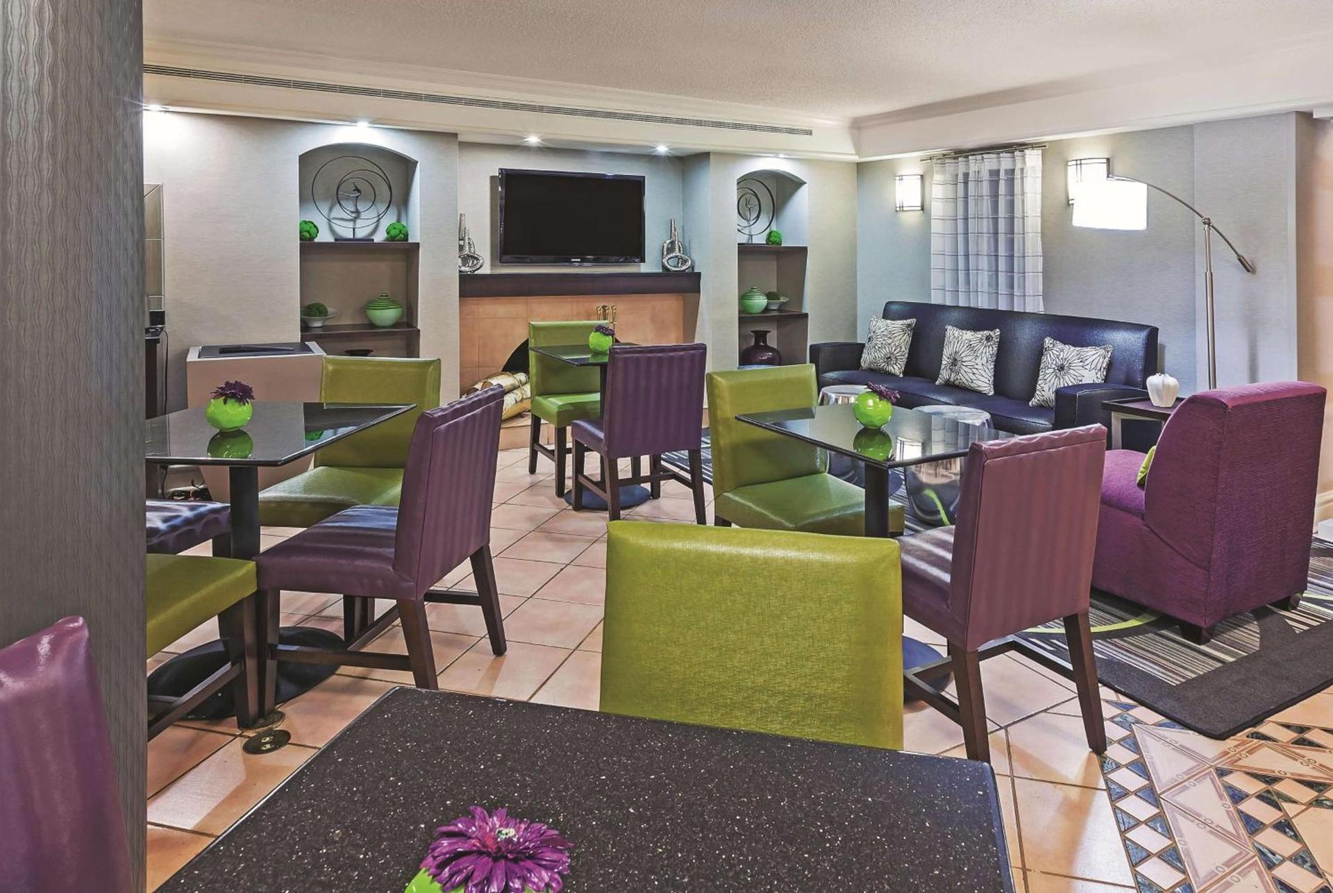 Travelodge by Wyndham Houston Cy-Fair photo 4
