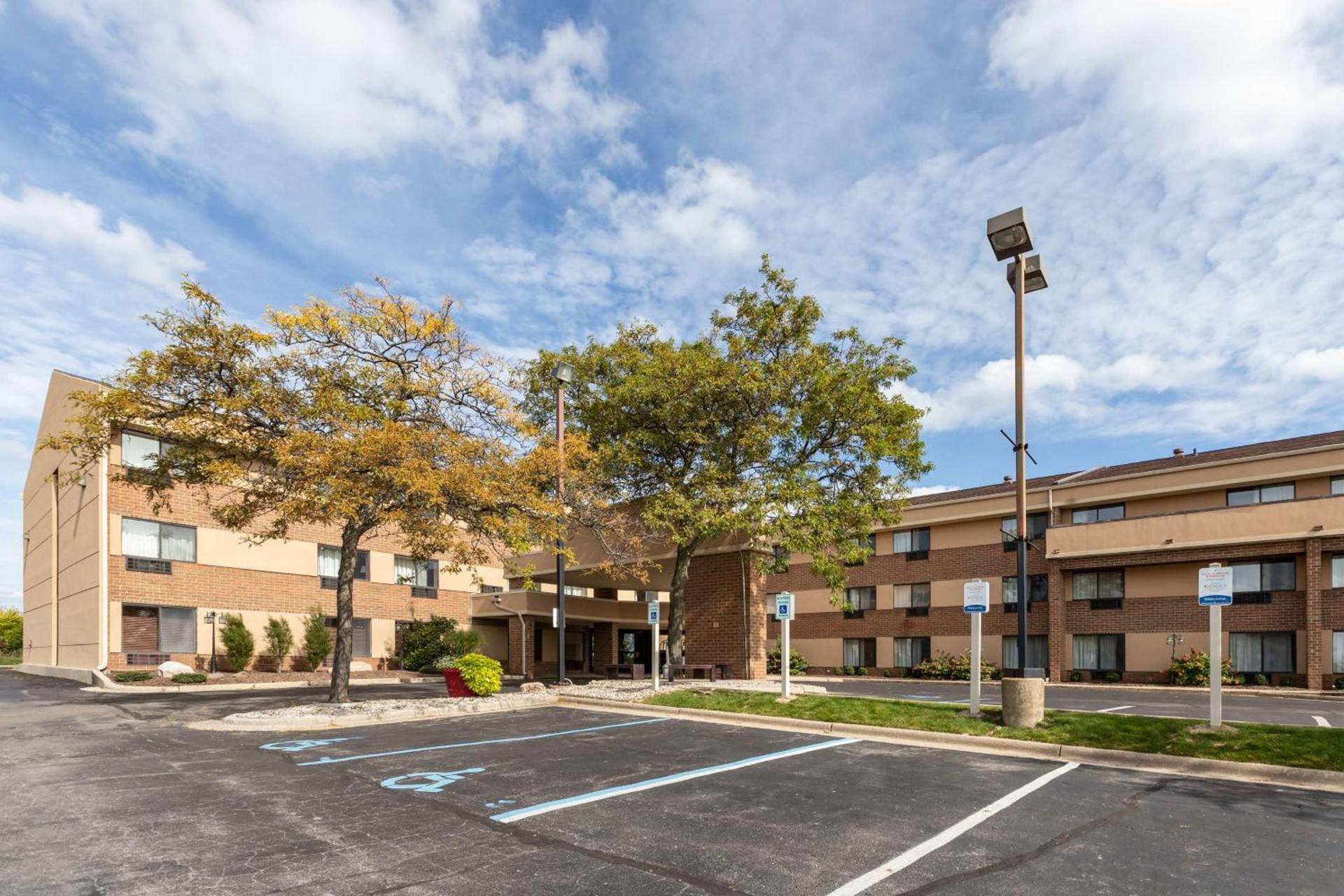 Comfort Inn Grand Rapids Airport photo 2