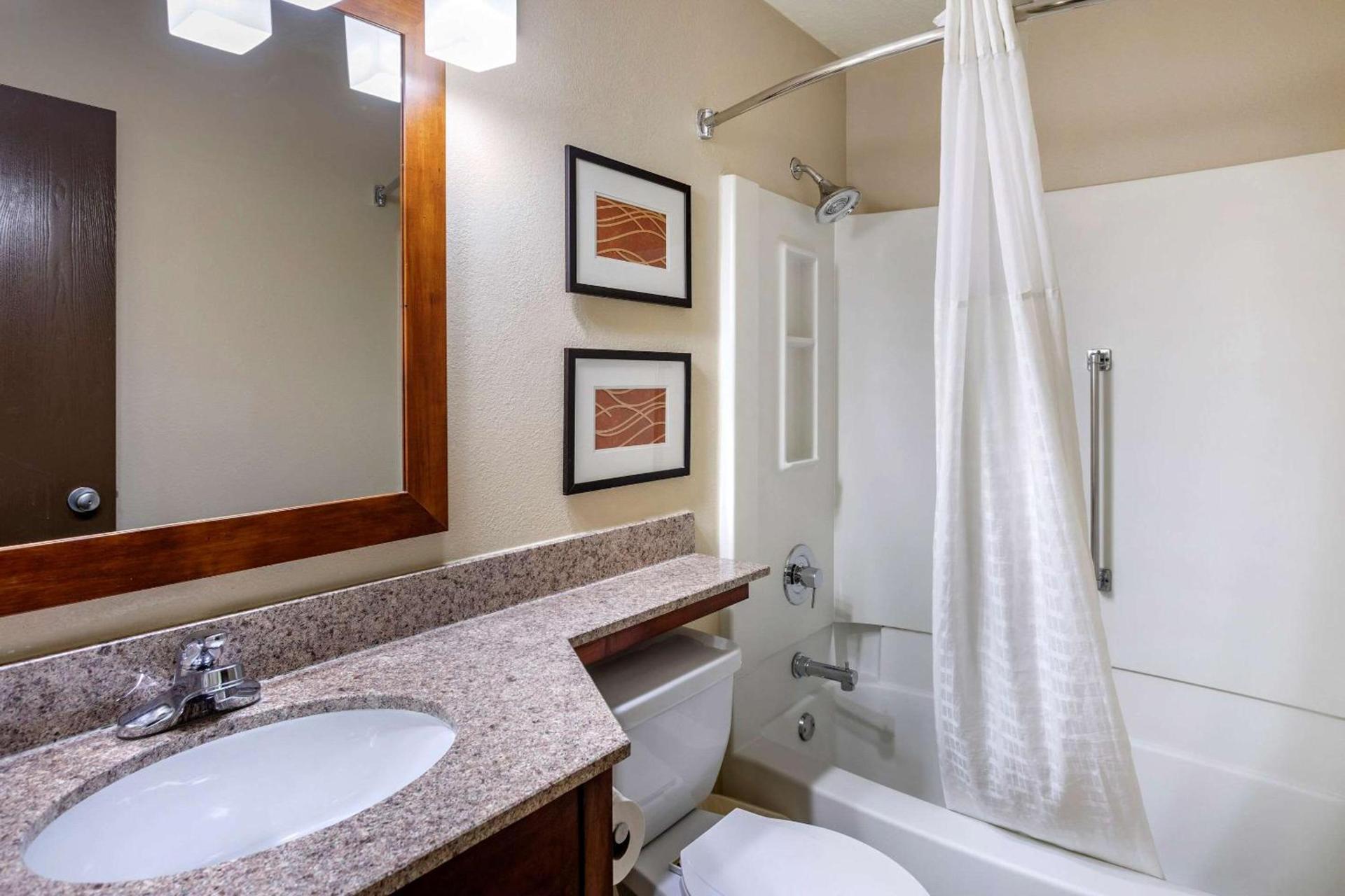 Comfort Inn Nashville West photo 24