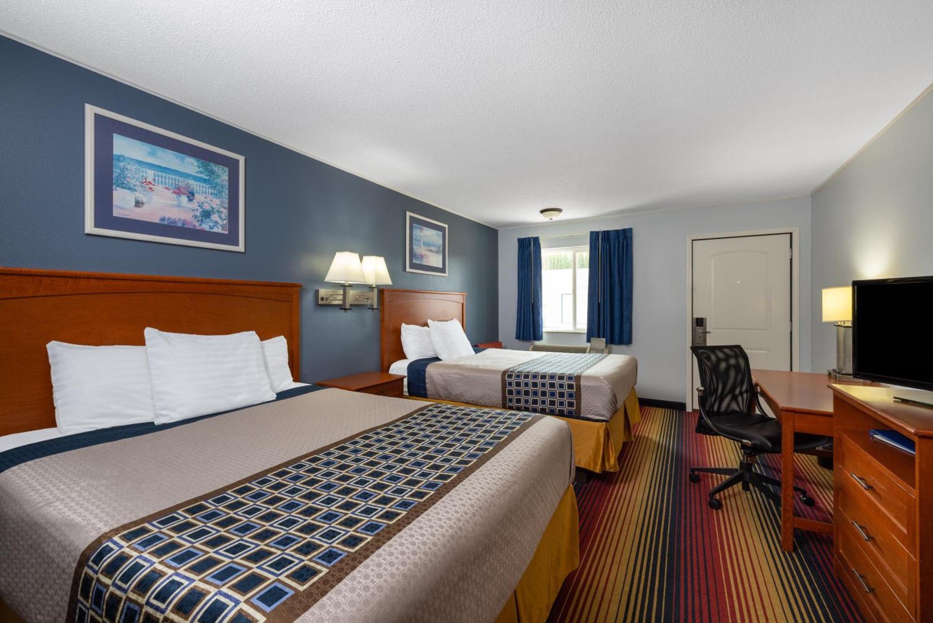 Travelodge by Wyndham Spirit Lake/Okoboji photo 52